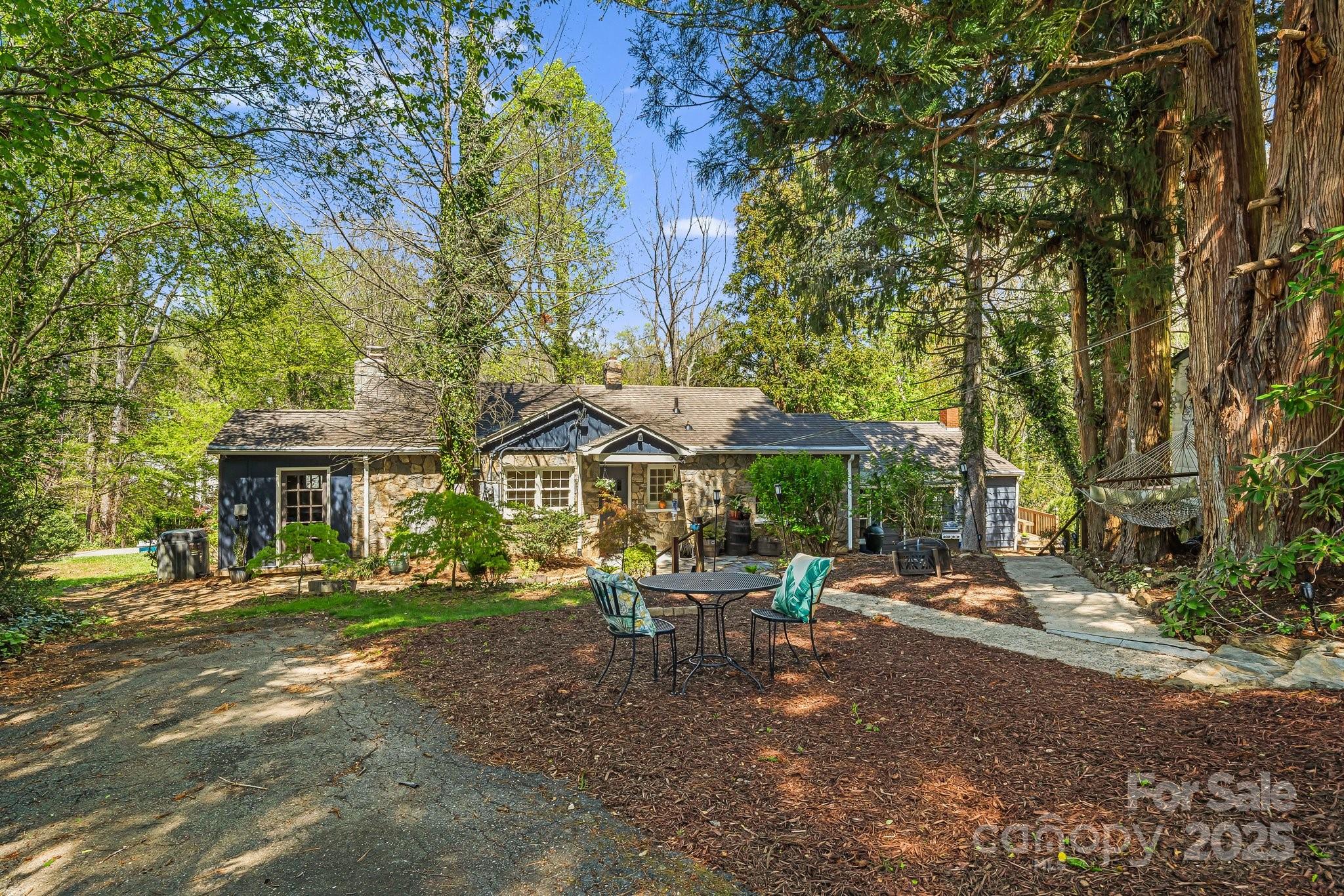 37 Plymouth Circle