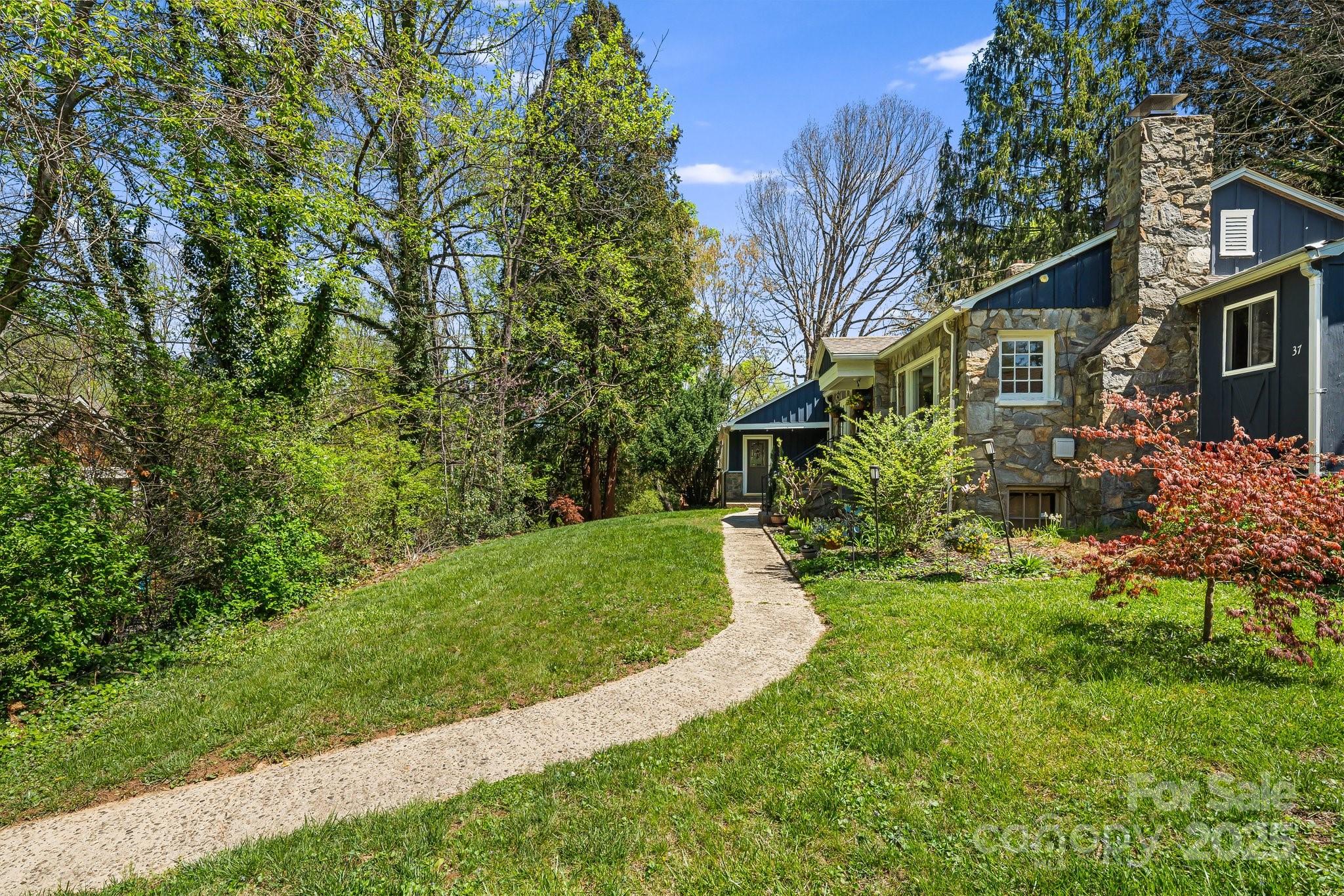 37 Plymouth Circle