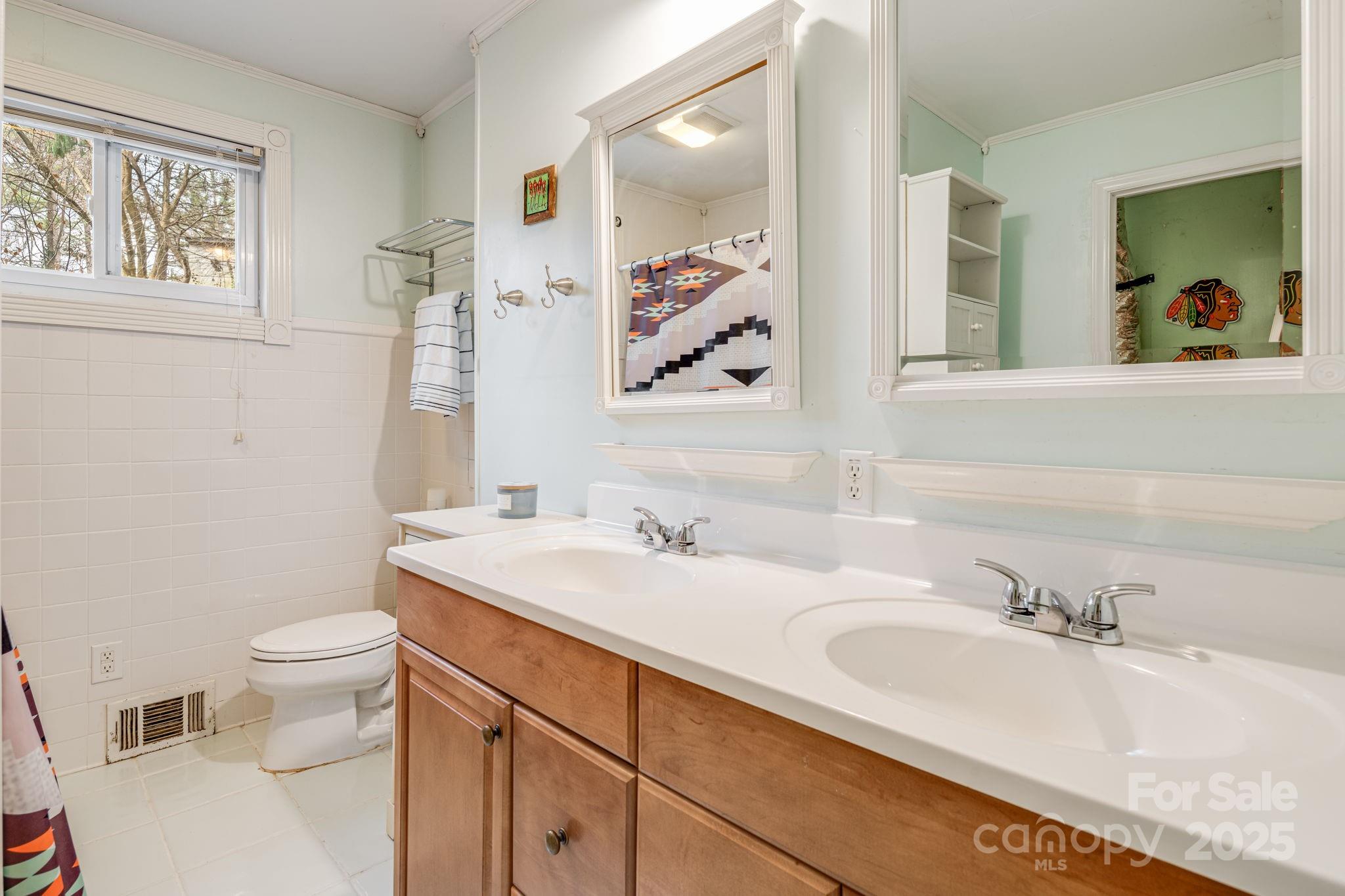 37 Plymouth Circle