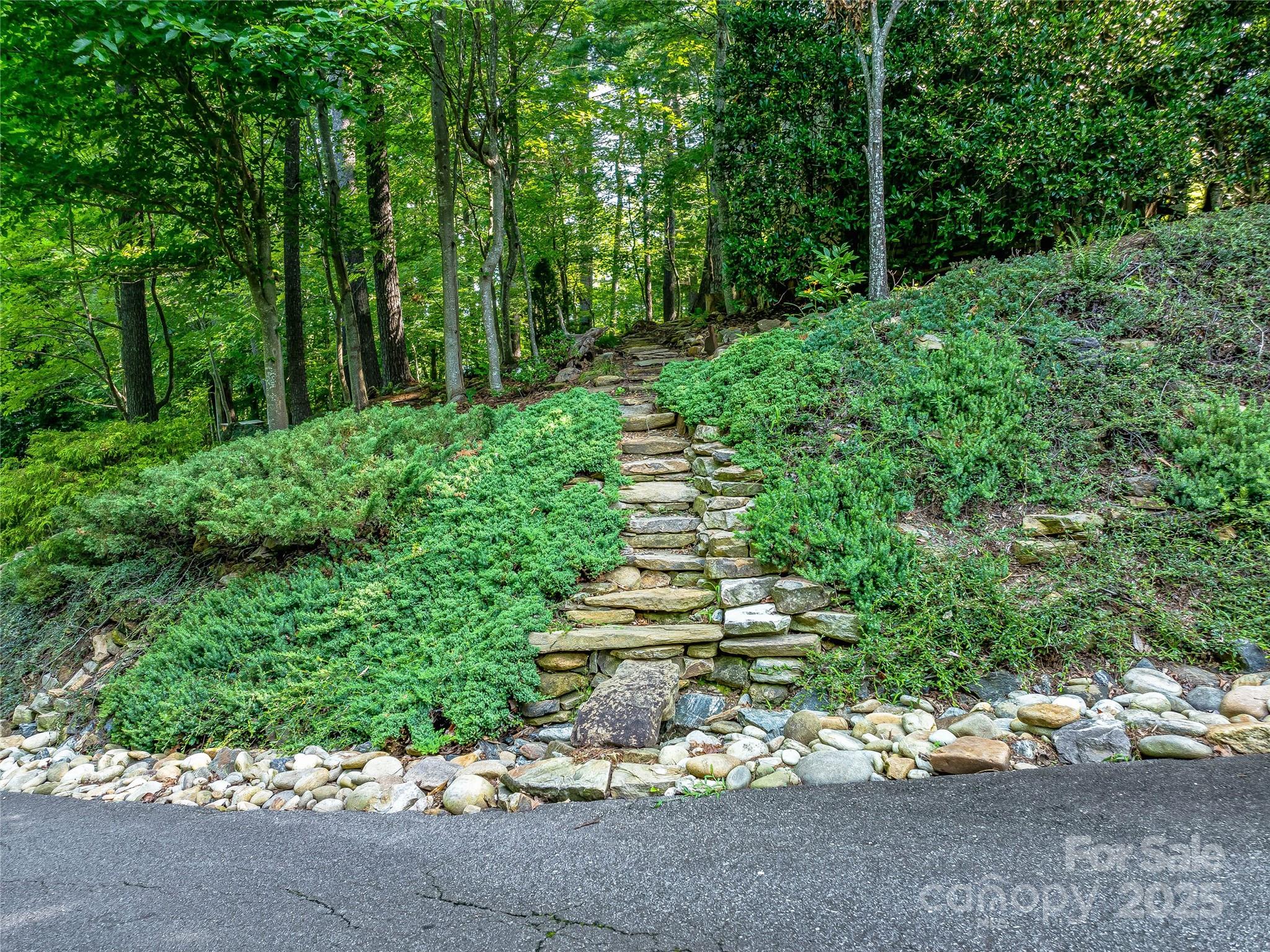 33 & 41 Franklin Trace