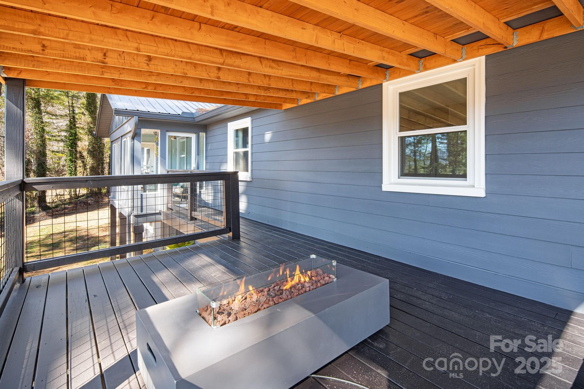 105 Crooked Creek Road