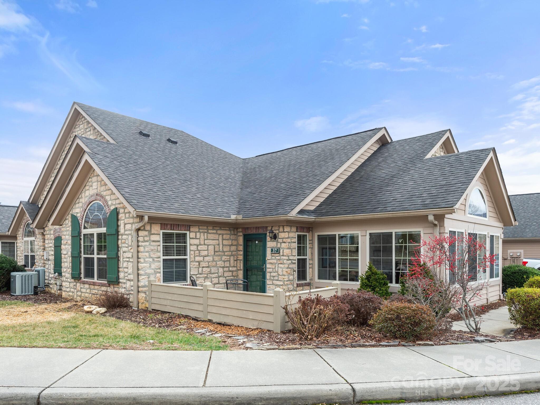 37 Mountain Meadow Circle Unit: U11