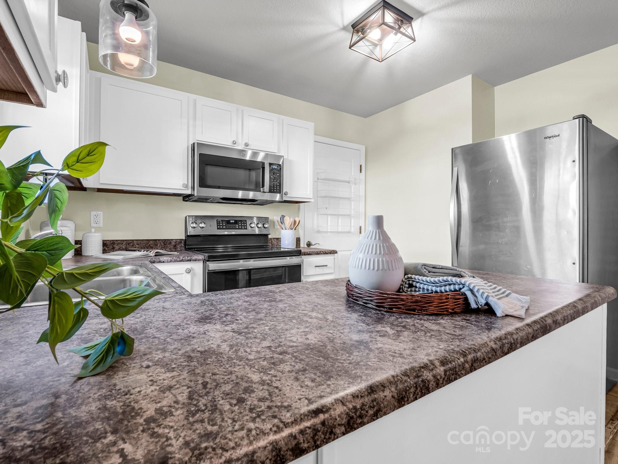 48 Lanceford Circle