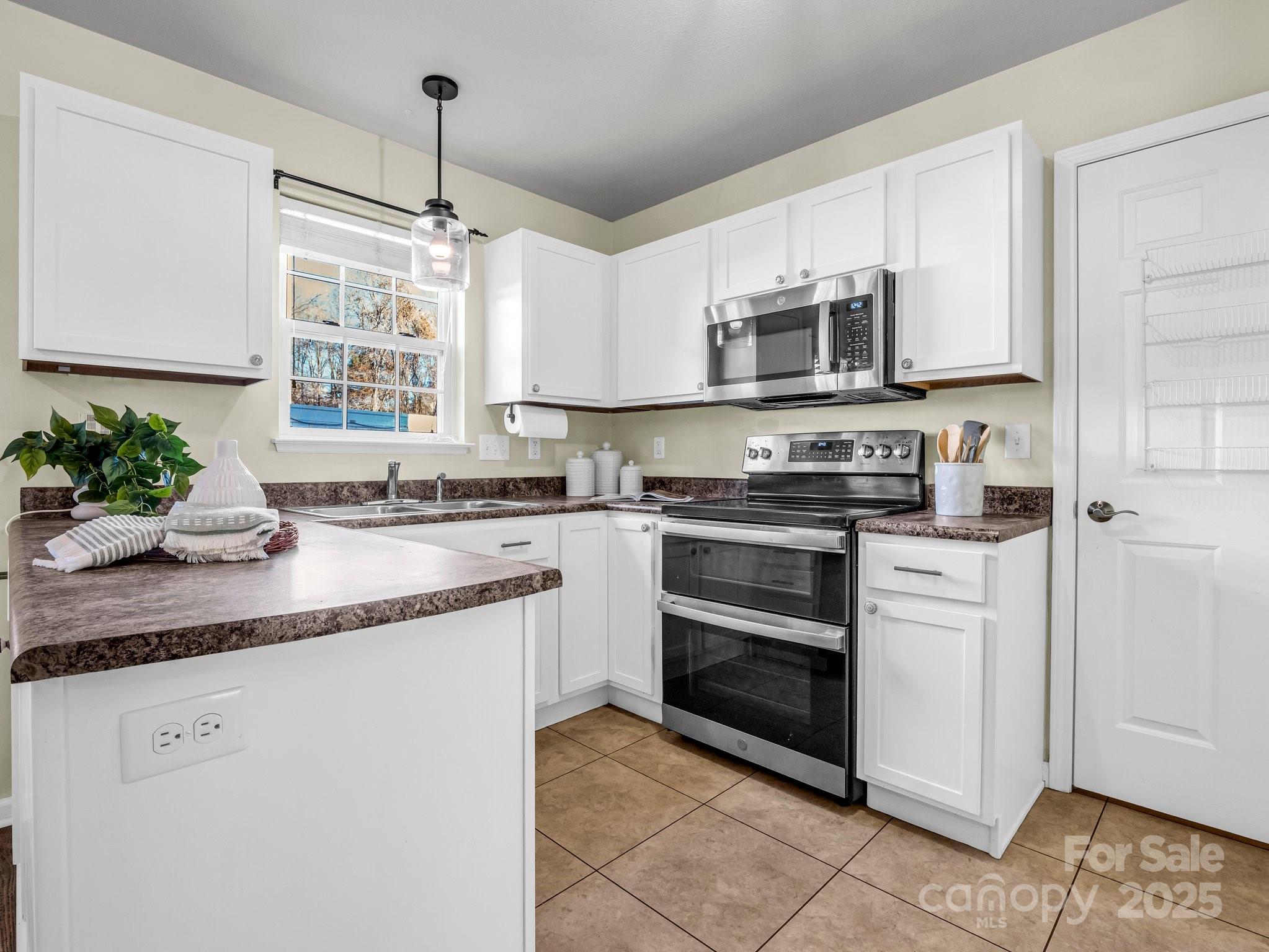 48 Lanceford Circle