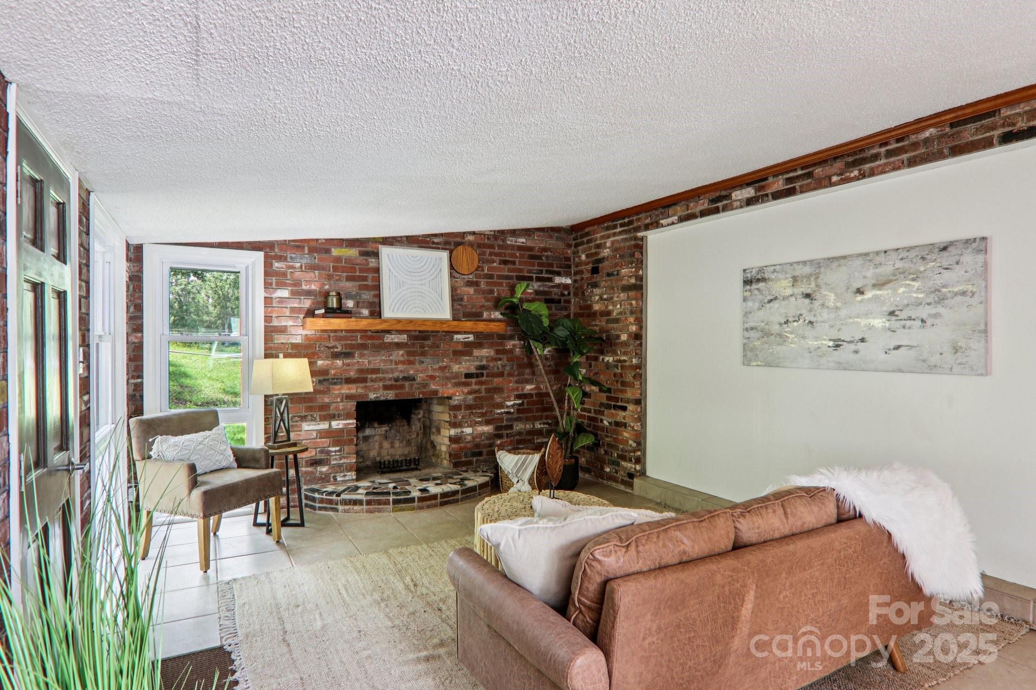 324 Old Leicester Highway