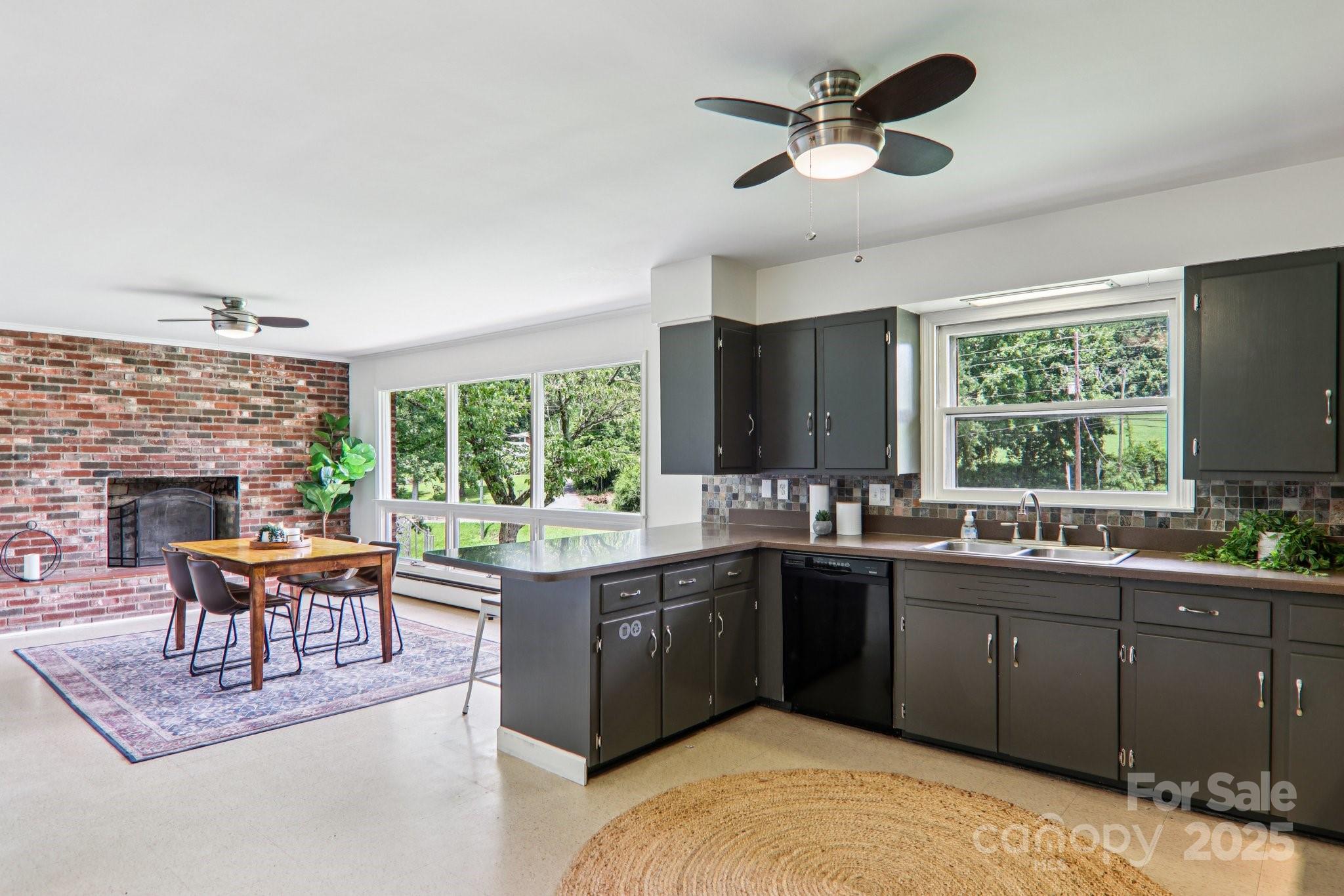 324 Old Leicester Highway