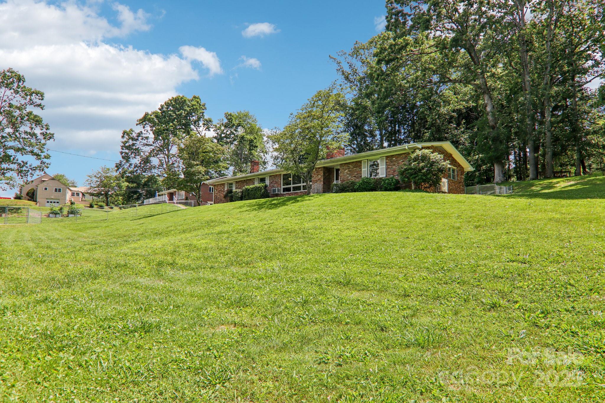 324 Old Leicester Highway
