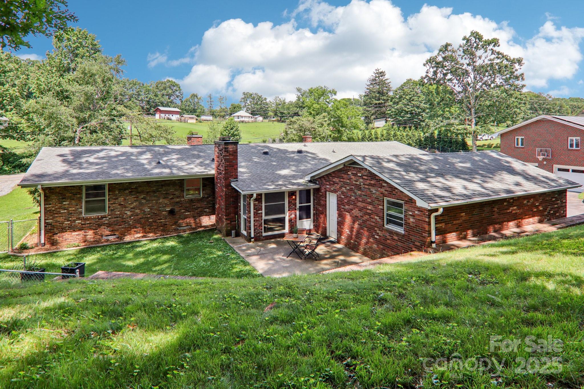 324 Old Leicester Highway