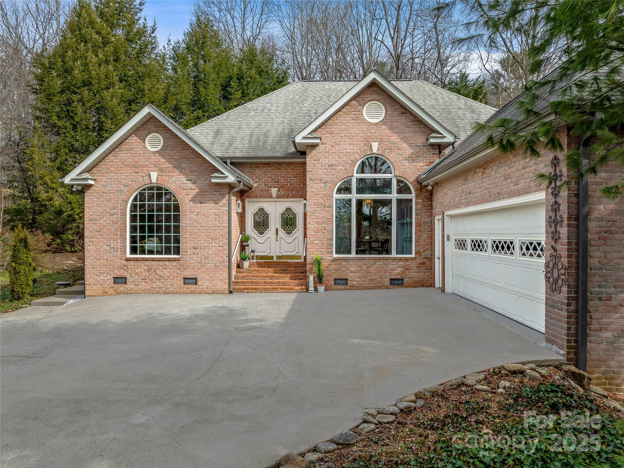 122 Eastmoor Drive