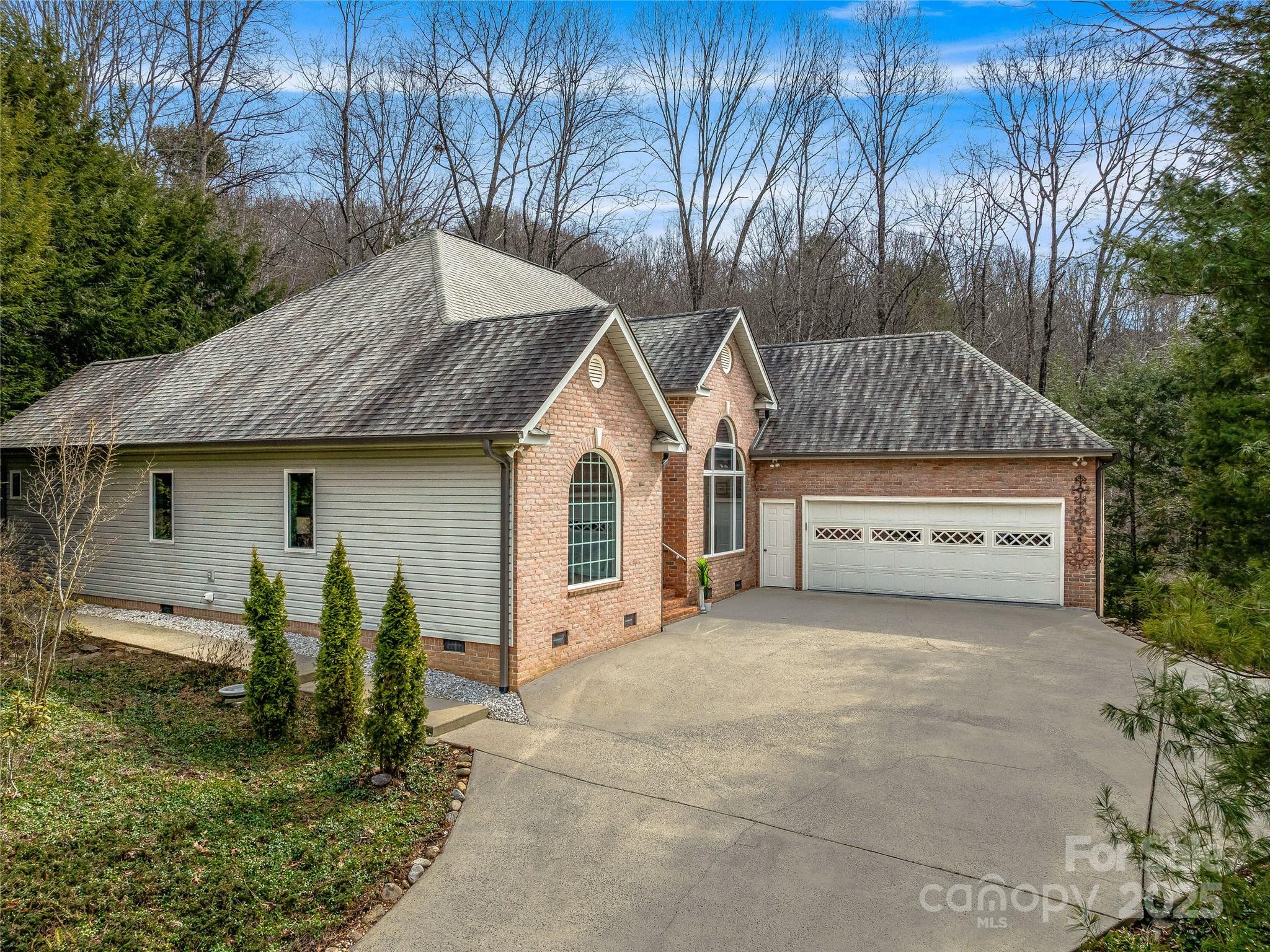 122 Eastmoor Drive