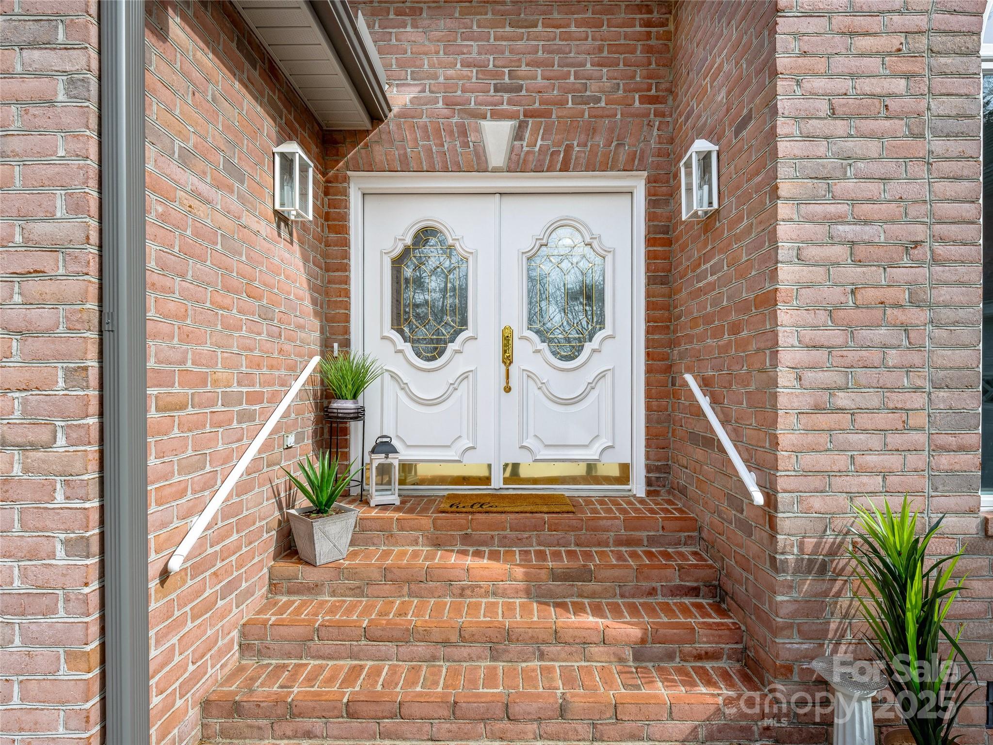 122 Eastmoor Drive