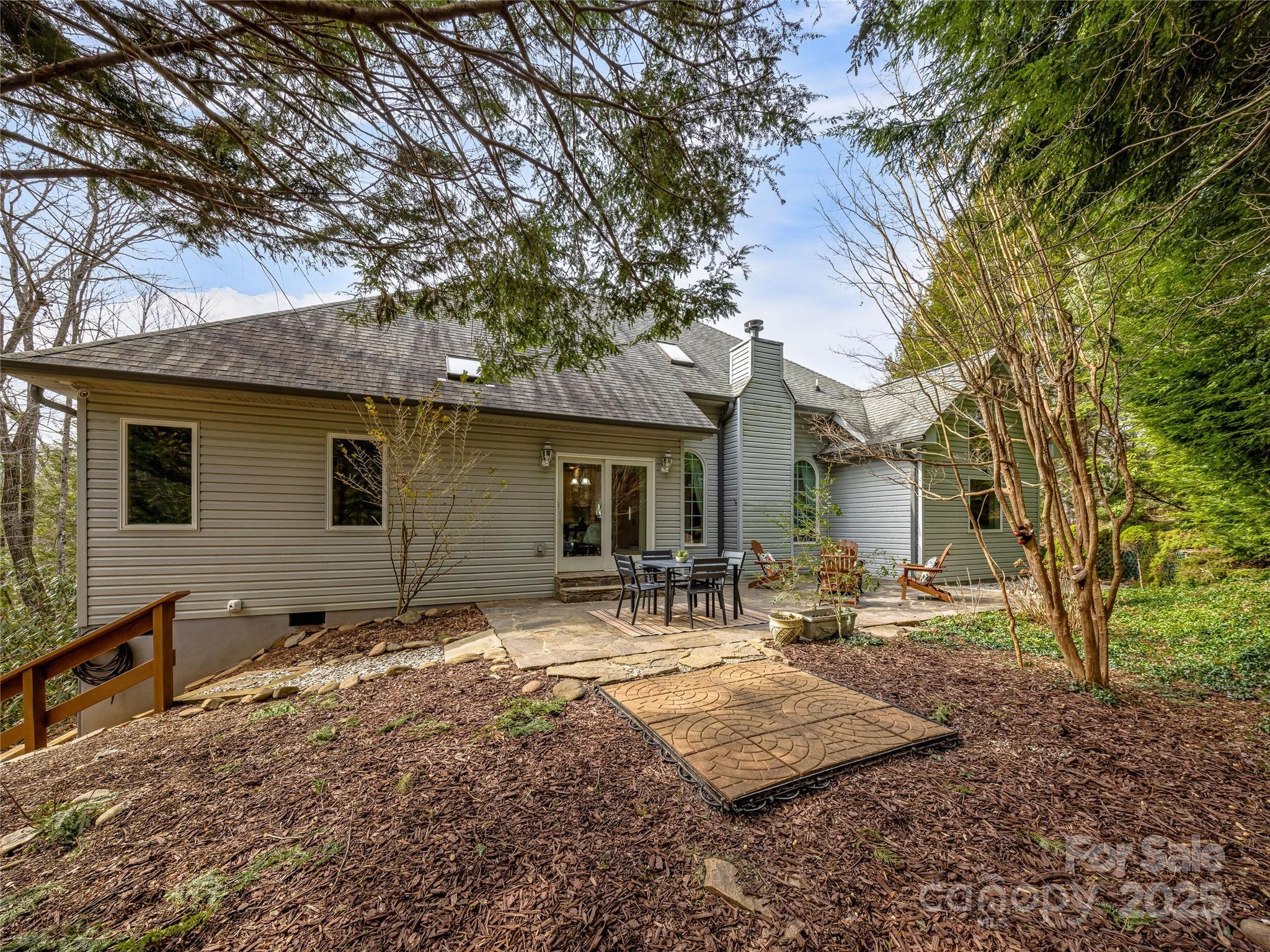 122 Eastmoor Drive