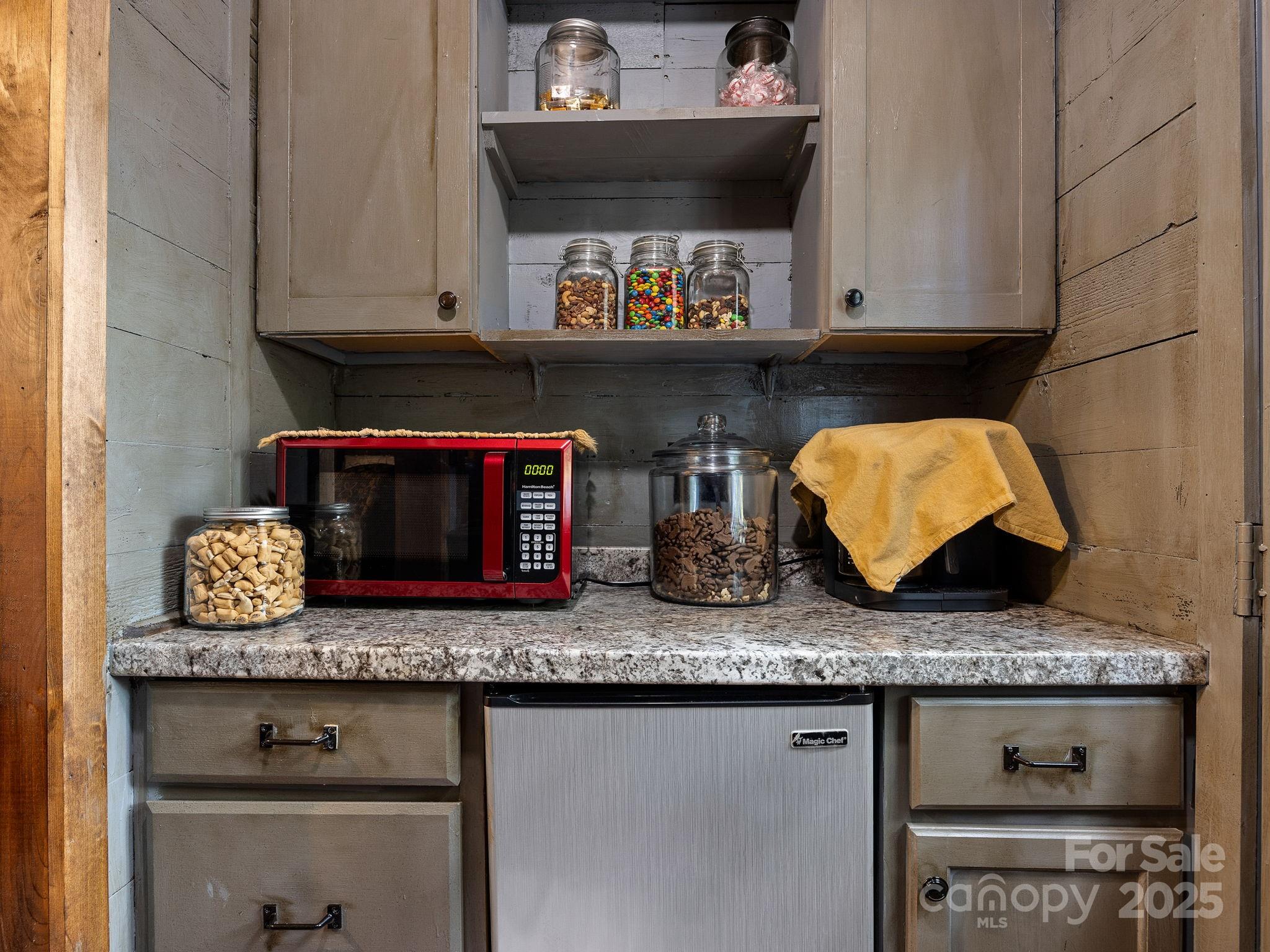 1933 John Shehan Road