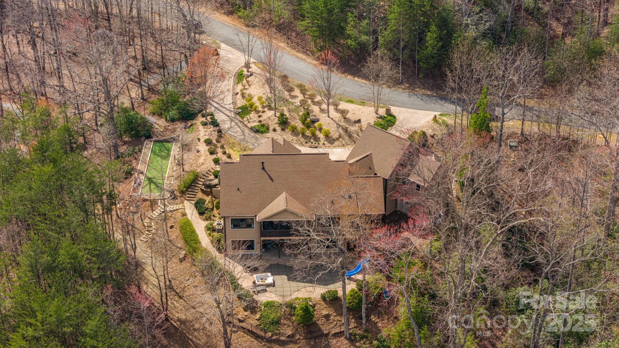 135 Anthony Court