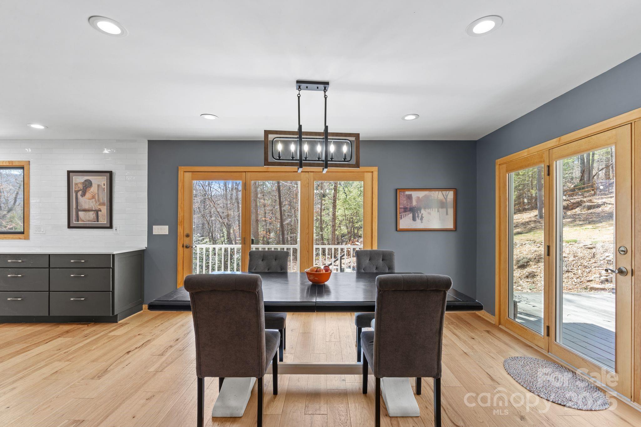 207 Cedarview Drive