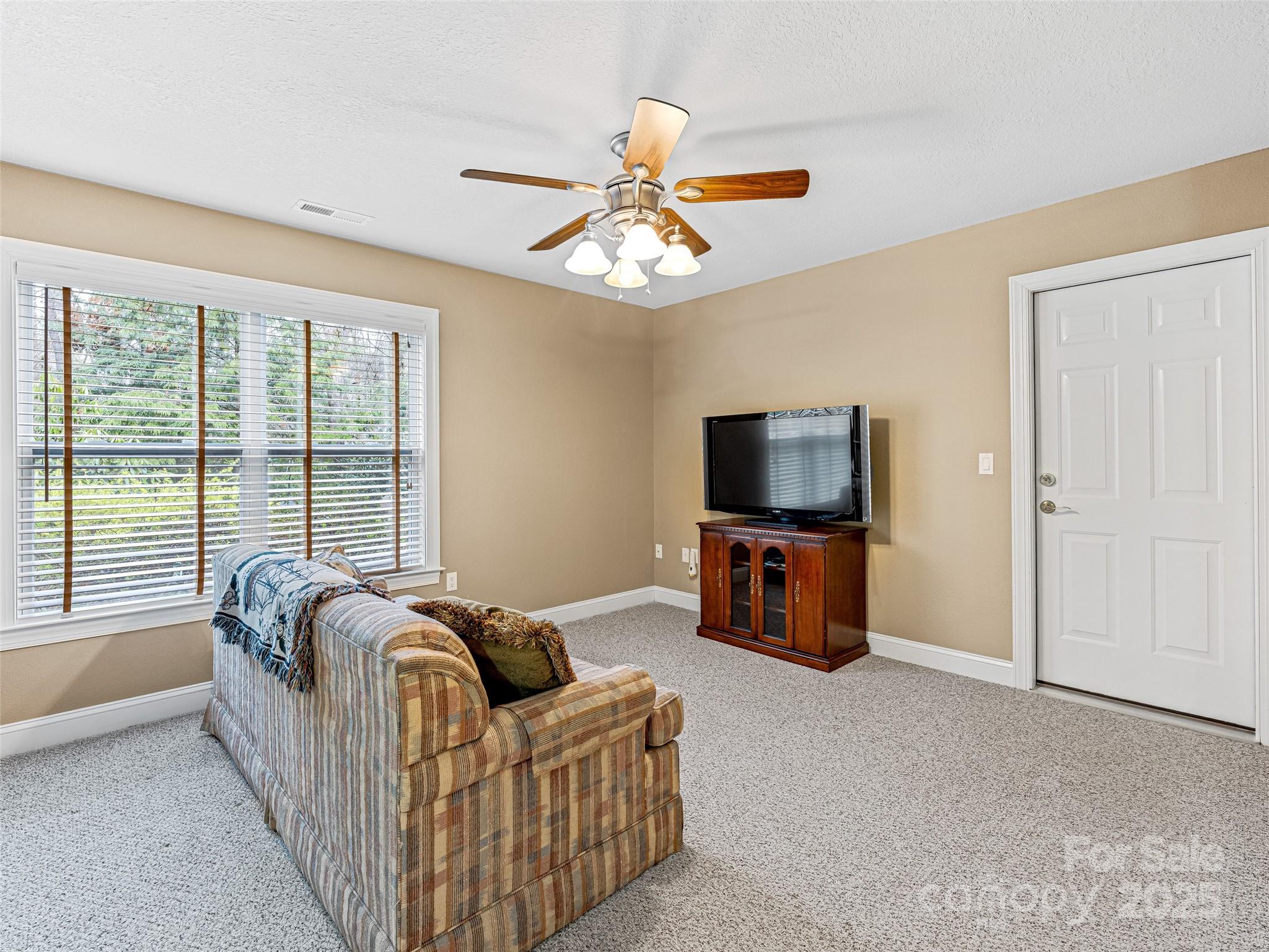 212 Eagle Chase Lane