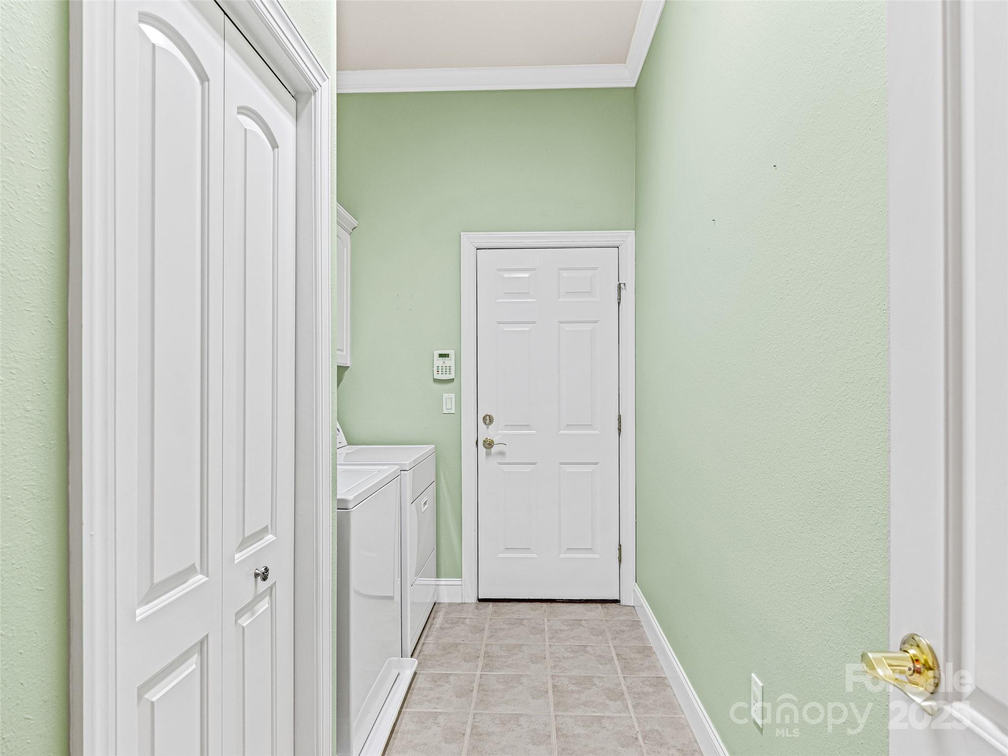 212 Eagle Chase Lane