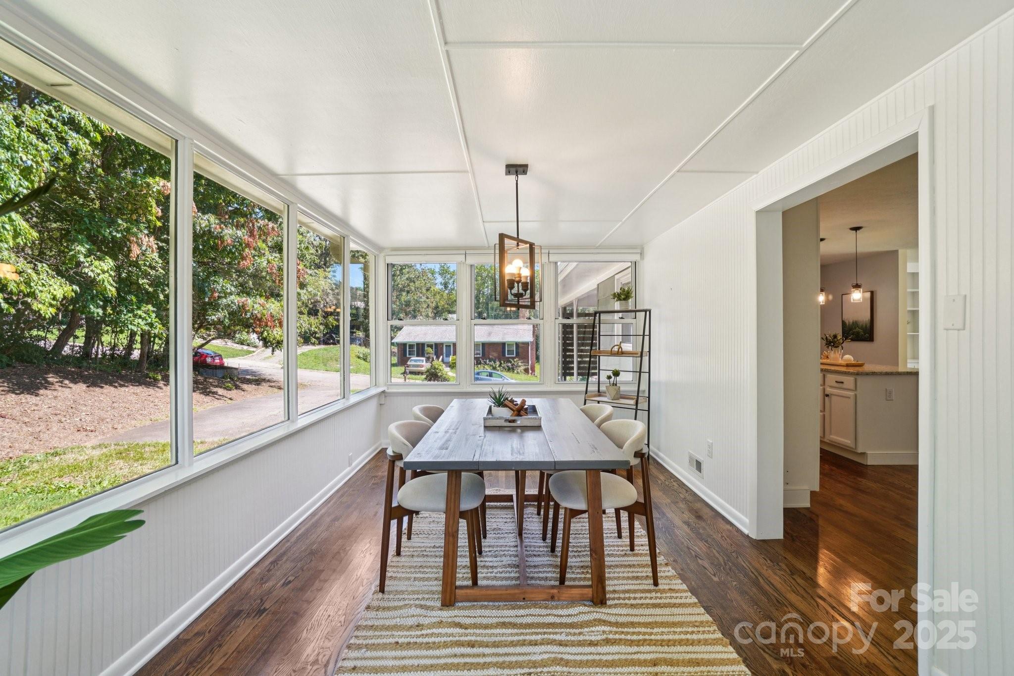 1 Forest Lane