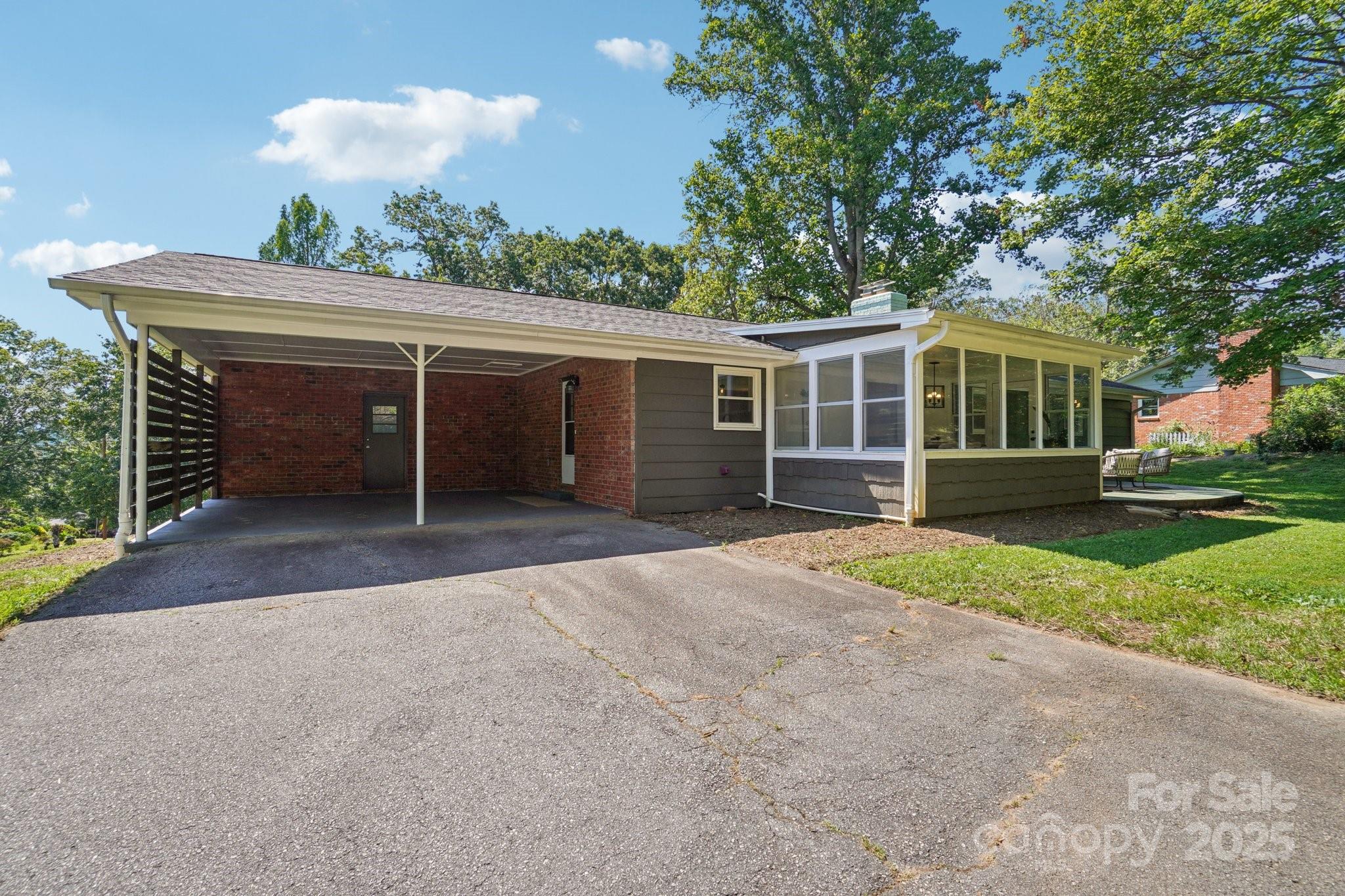 1 Forest Lane