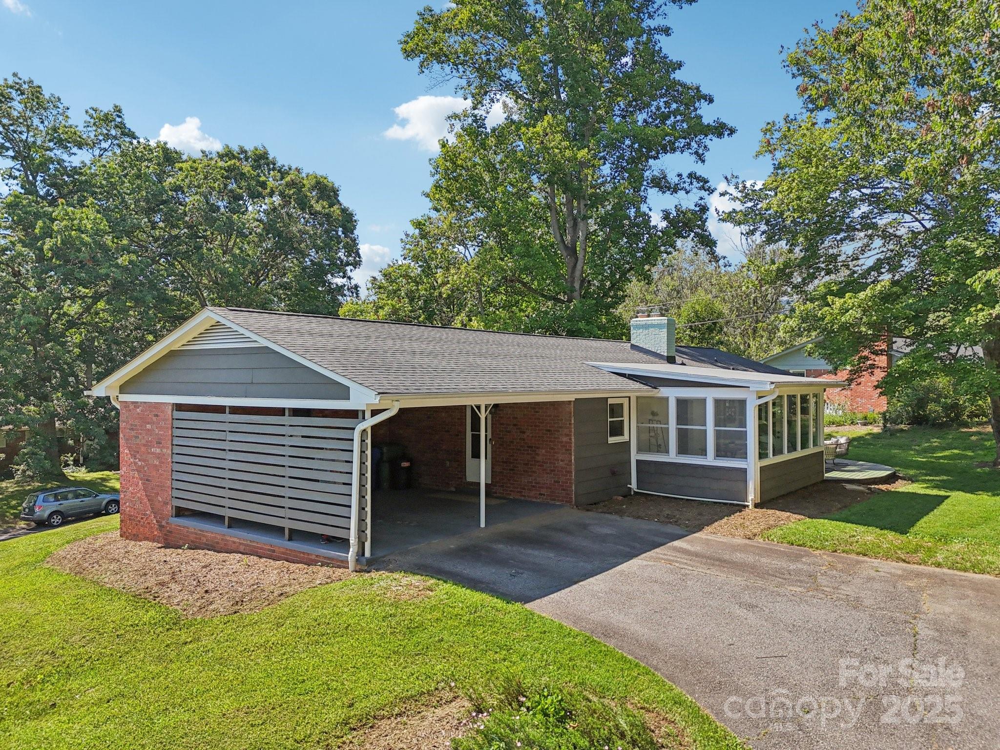 1 Forest Lane