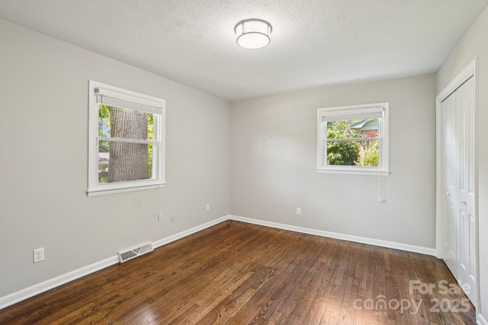 1 Forest Lane