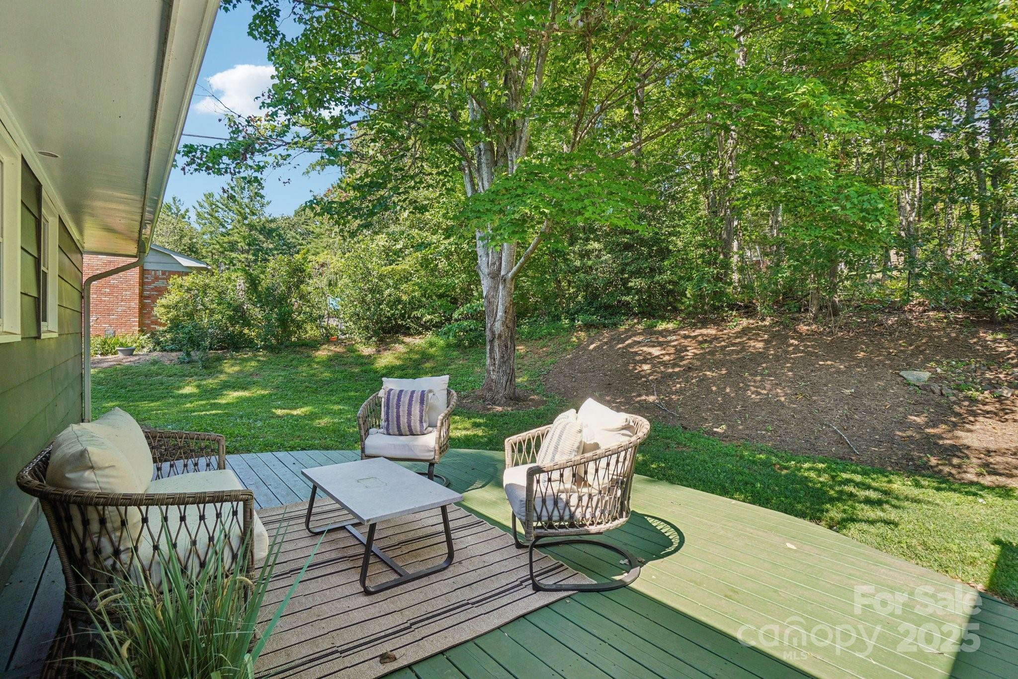 1 Forest Lane