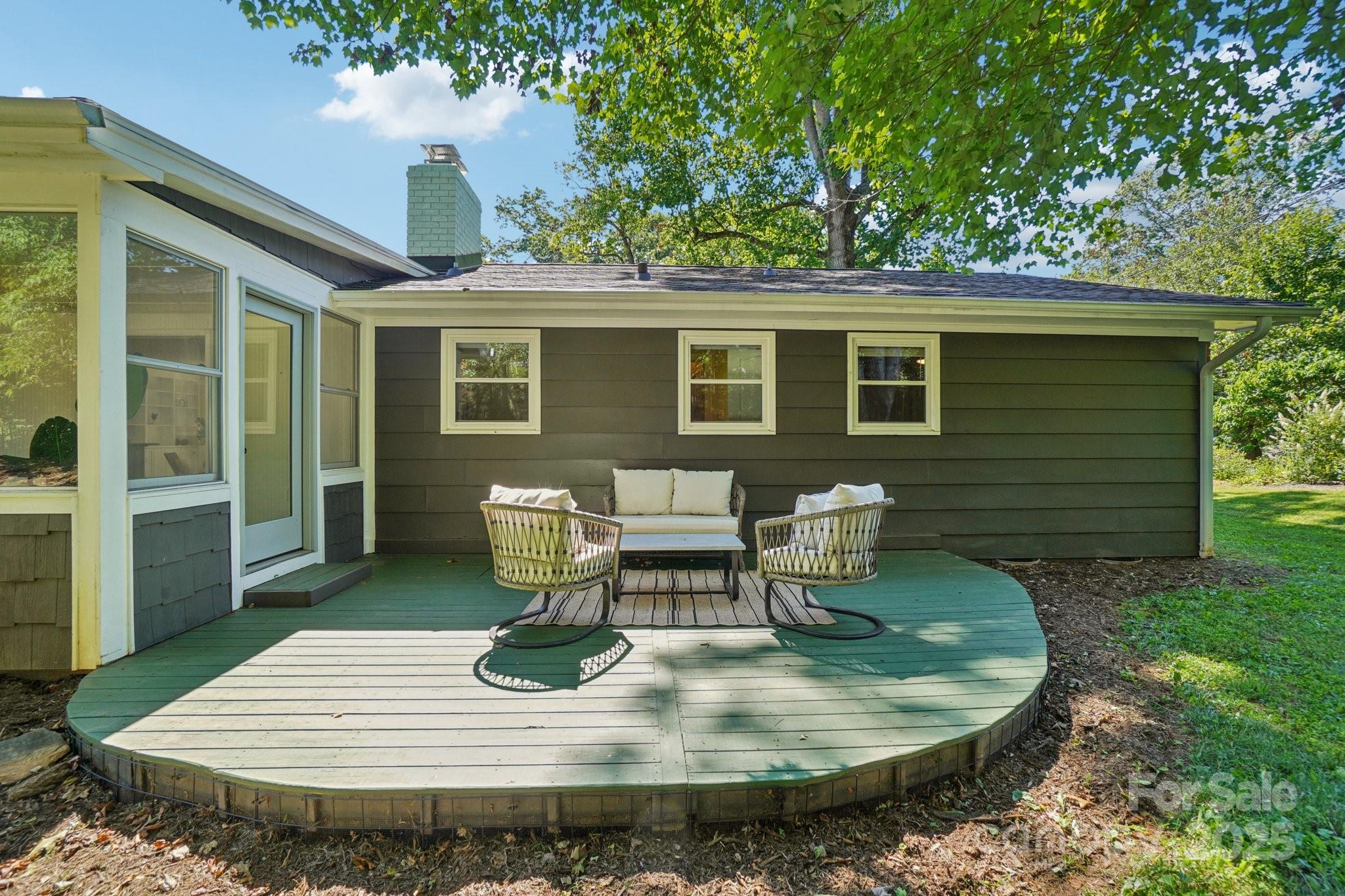 1 Forest Lane