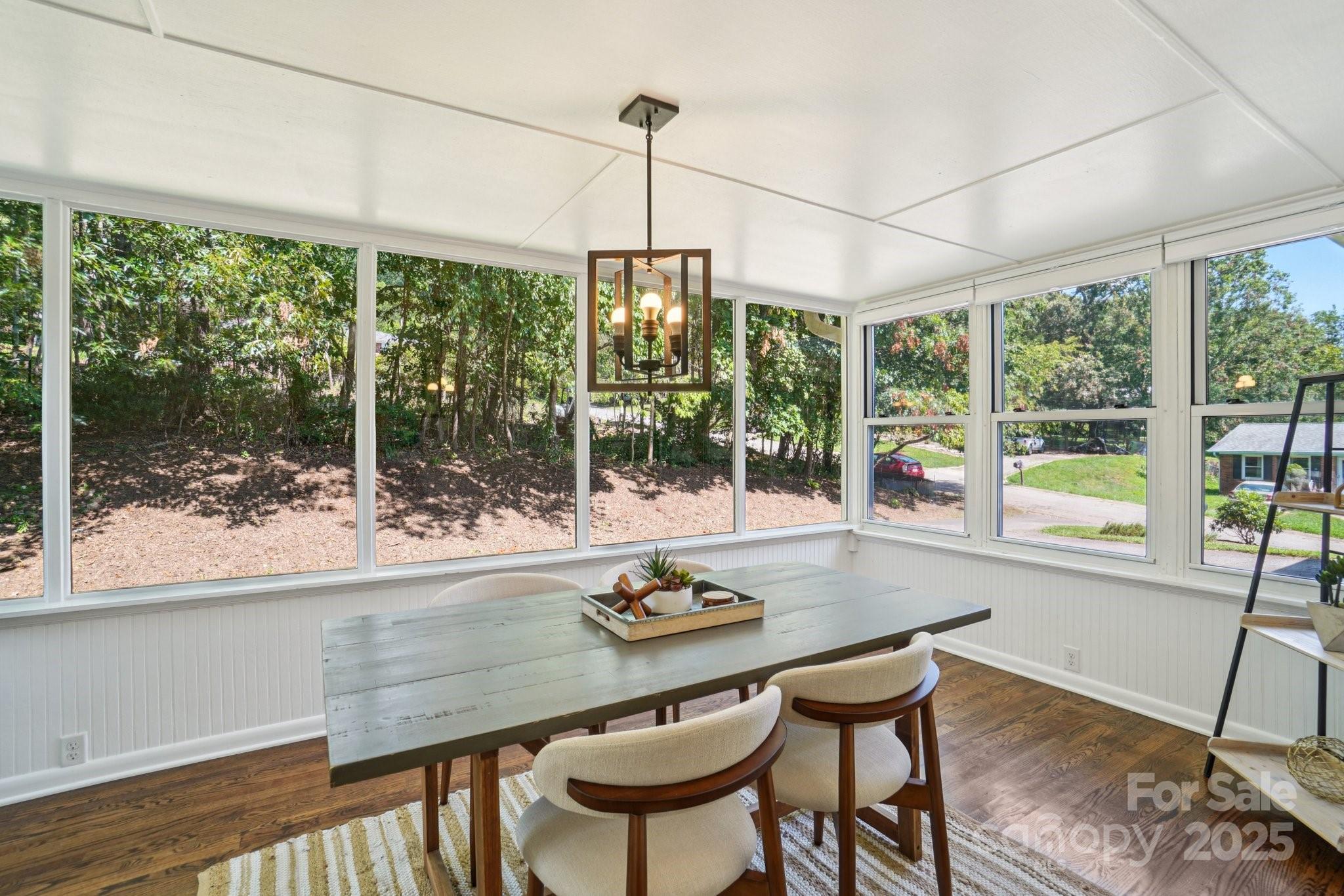 1 Forest Lane