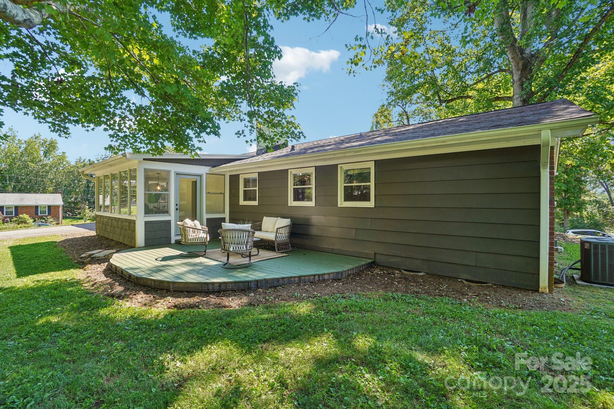 1 Forest Lane