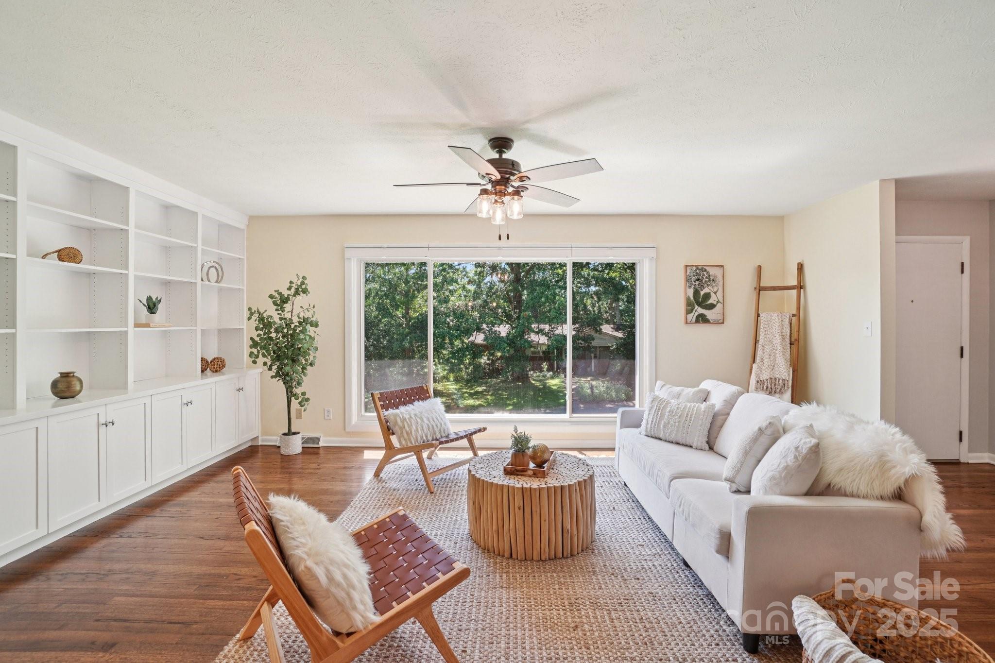 1 Forest Lane