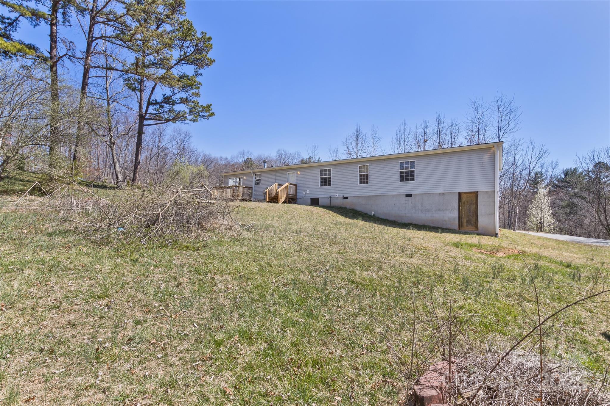 18 Evelyn Acres Drive