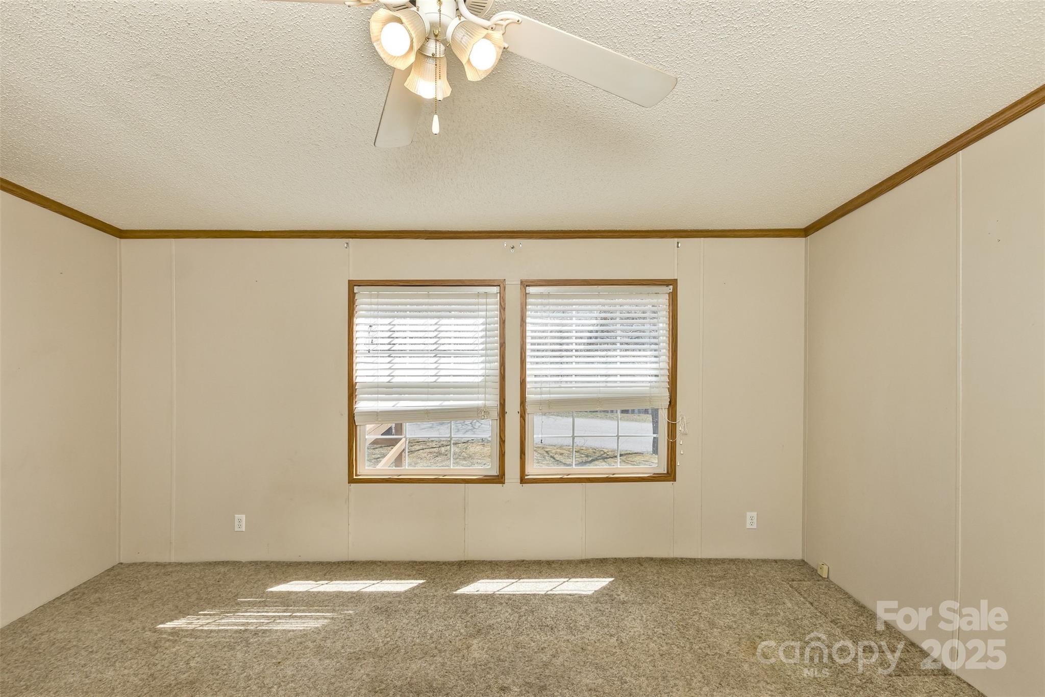18 Evelyn Acres Drive