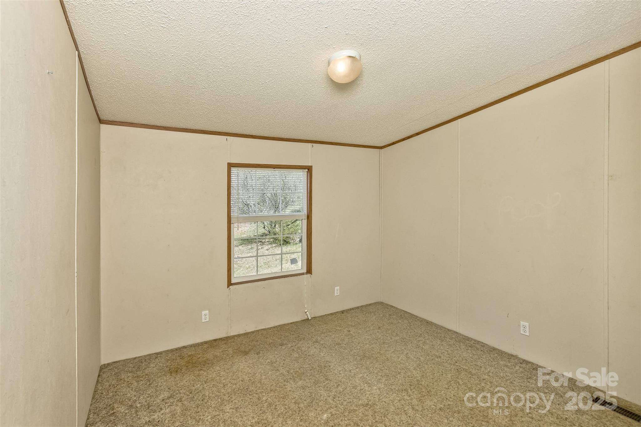 18 Evelyn Acres Drive