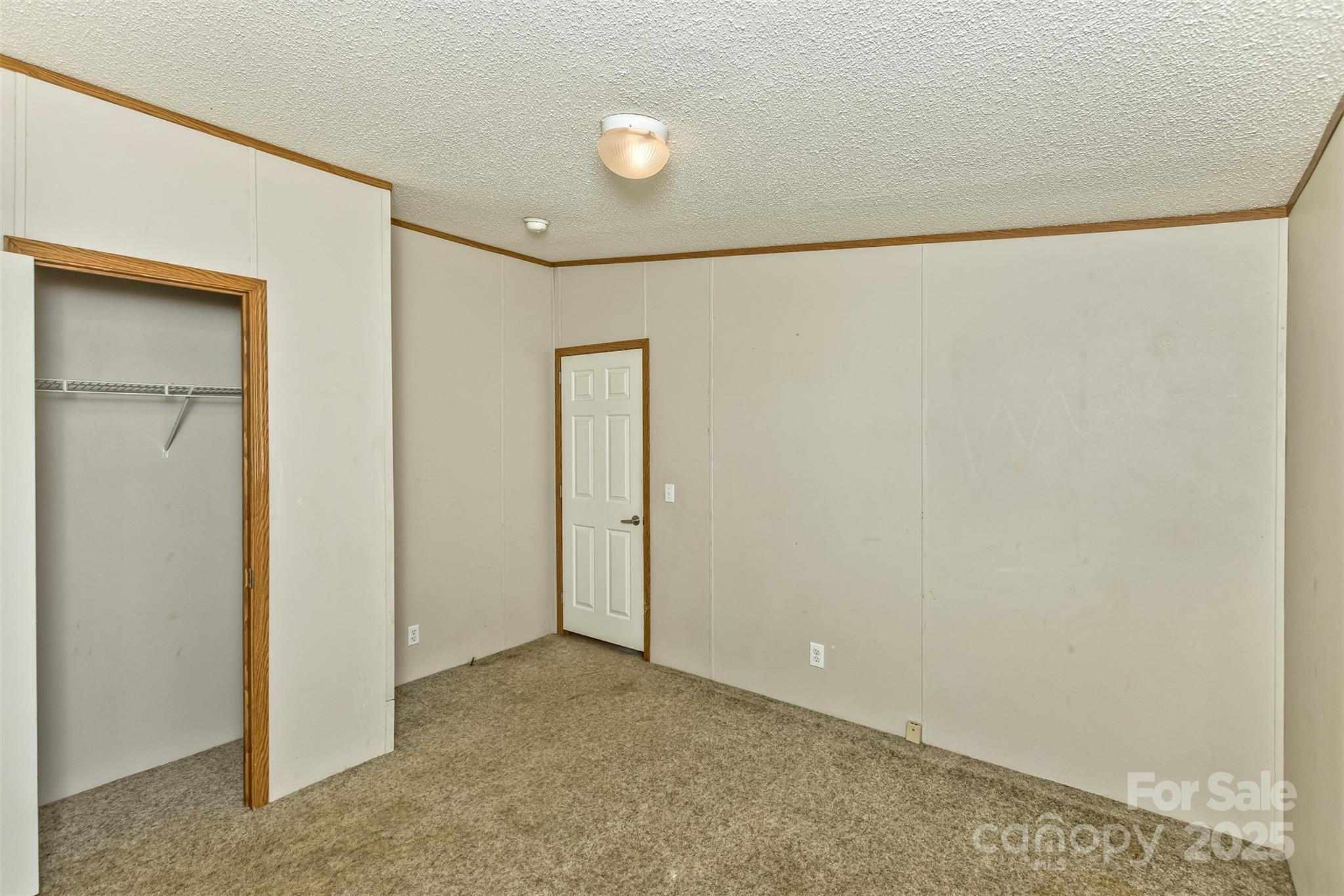 18 Evelyn Acres Drive