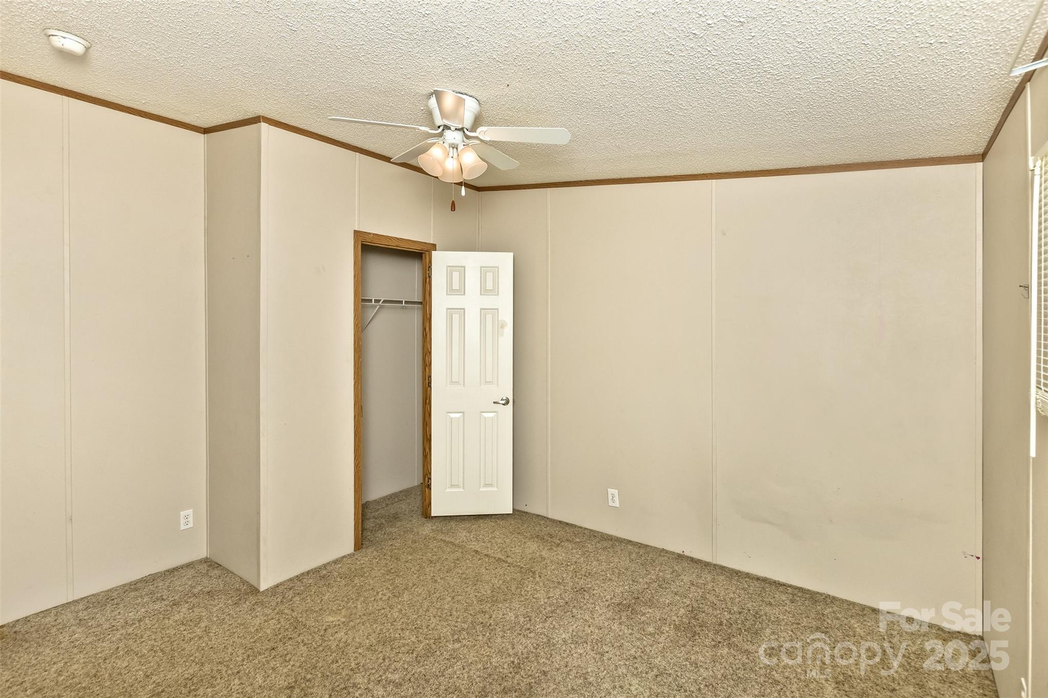 18 Evelyn Acres Drive