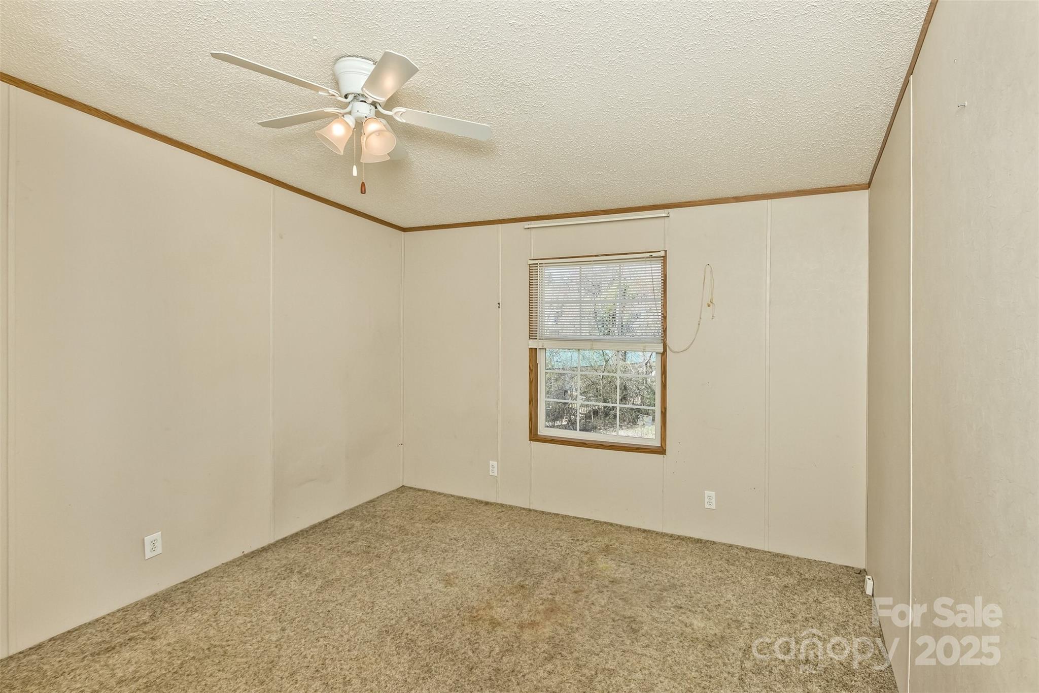 18 Evelyn Acres Drive