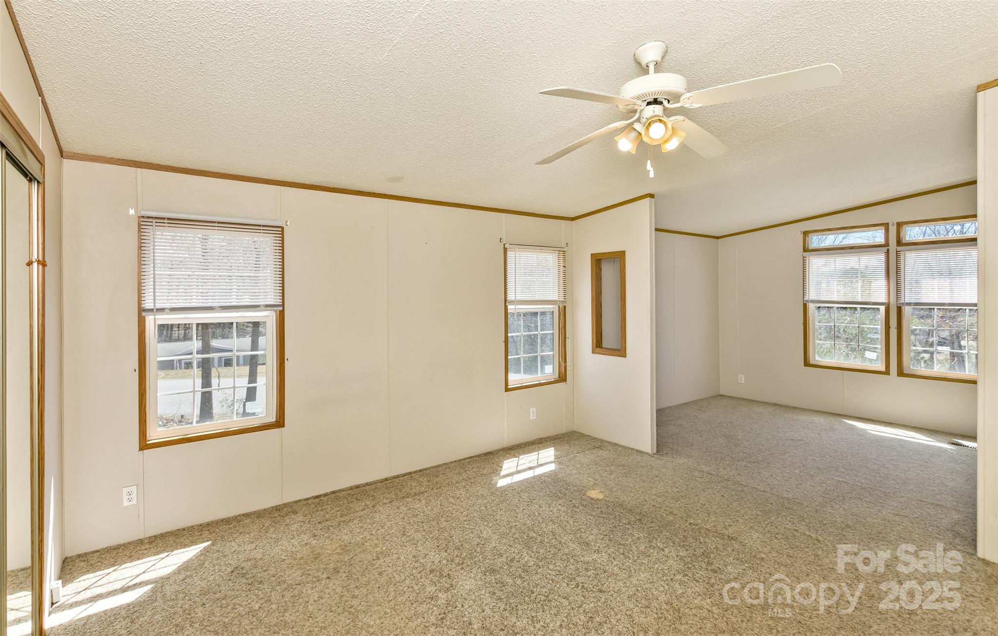 18 Evelyn Acres Drive
