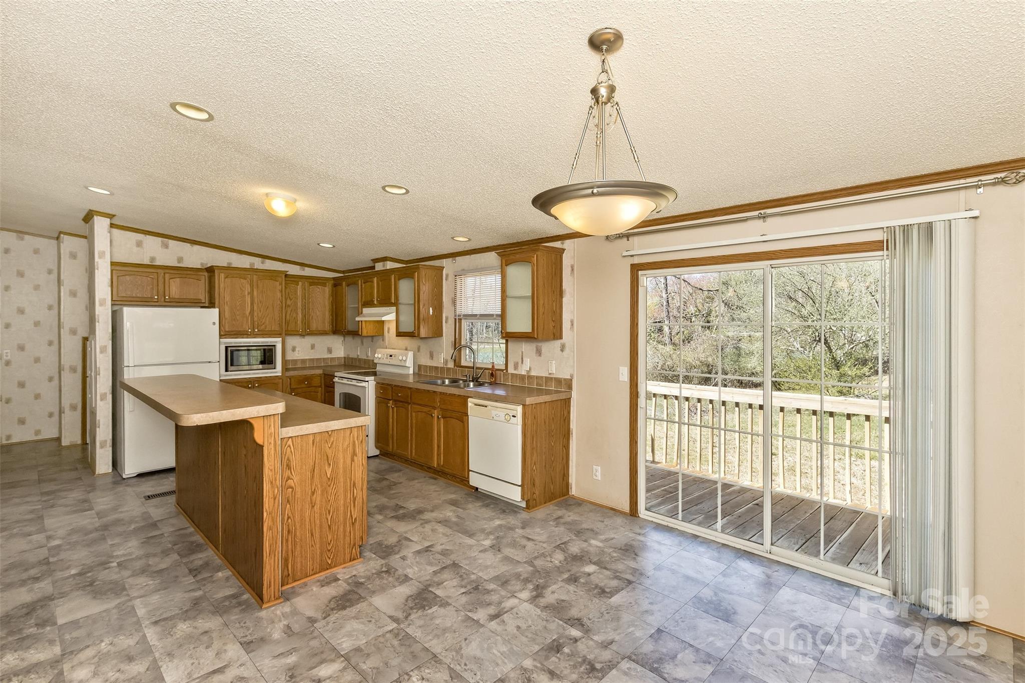 18 Evelyn Acres Drive