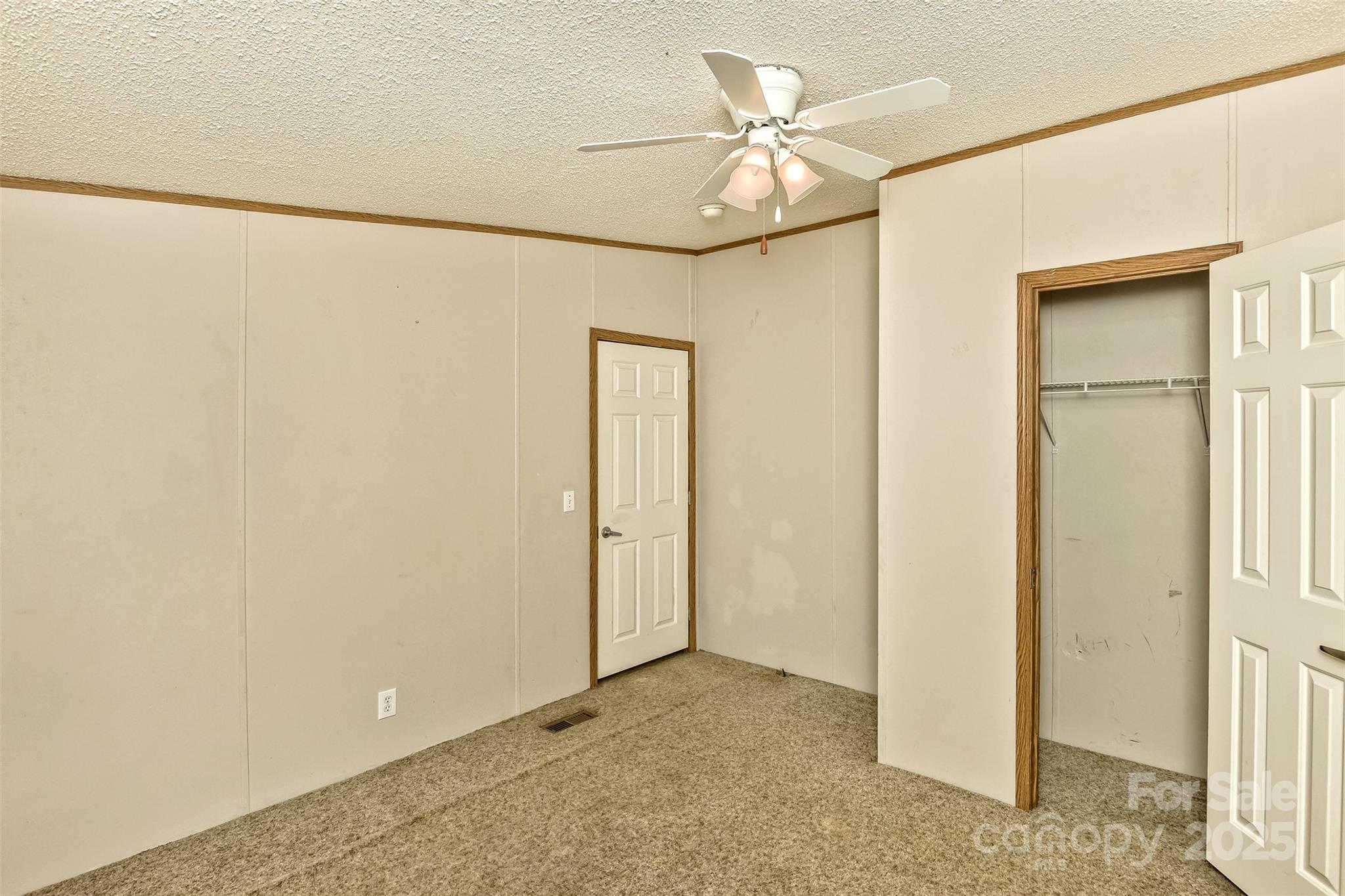 18 Evelyn Acres Drive