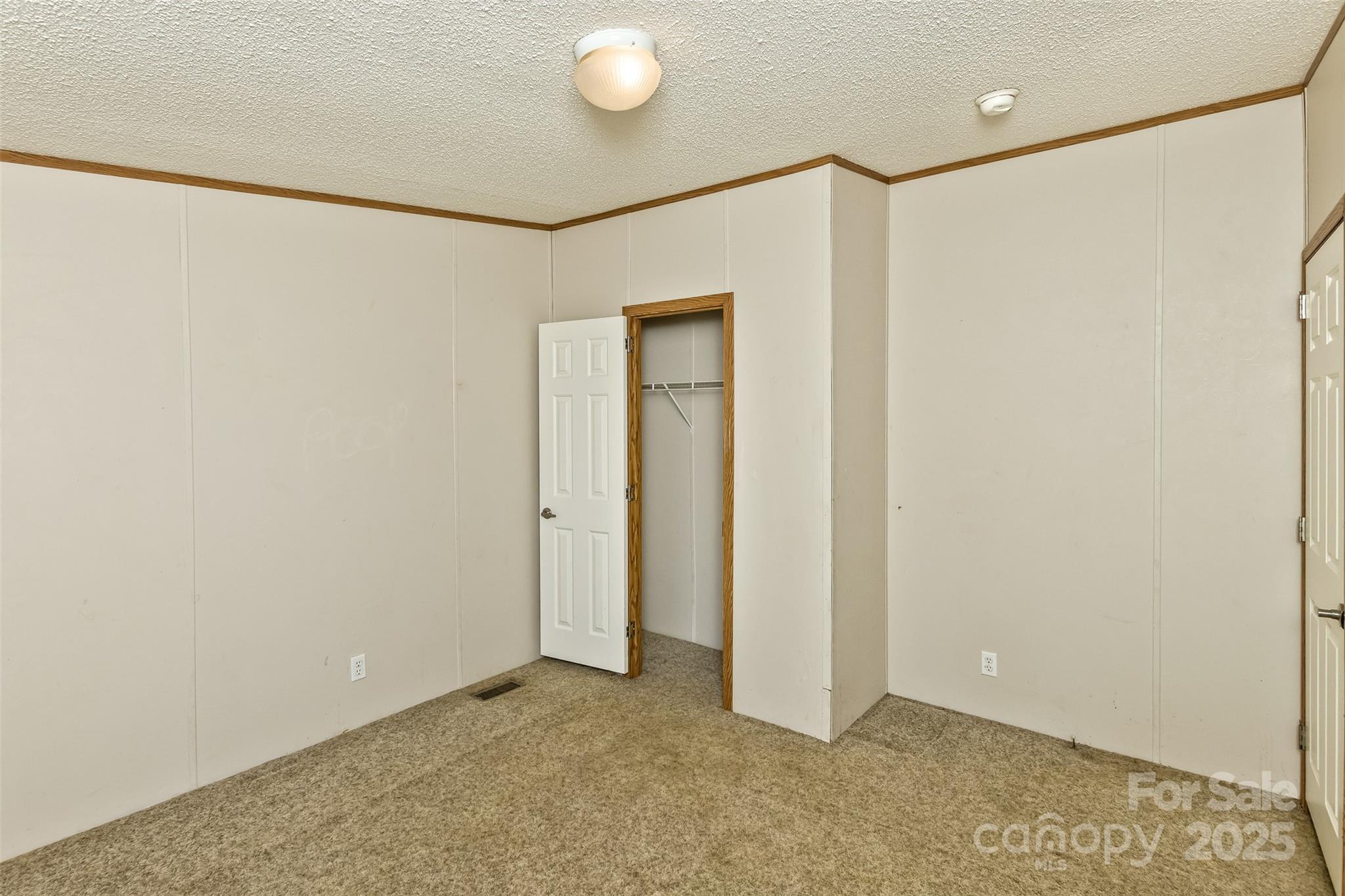18 Evelyn Acres Drive