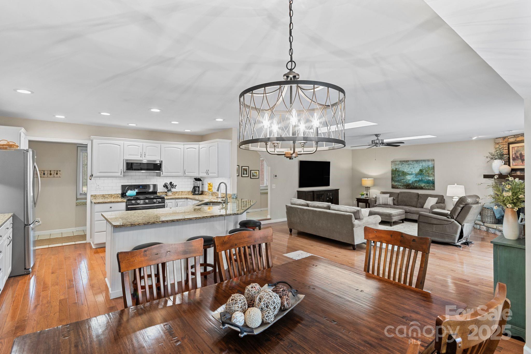 17 Sweetwater Oaks Drive