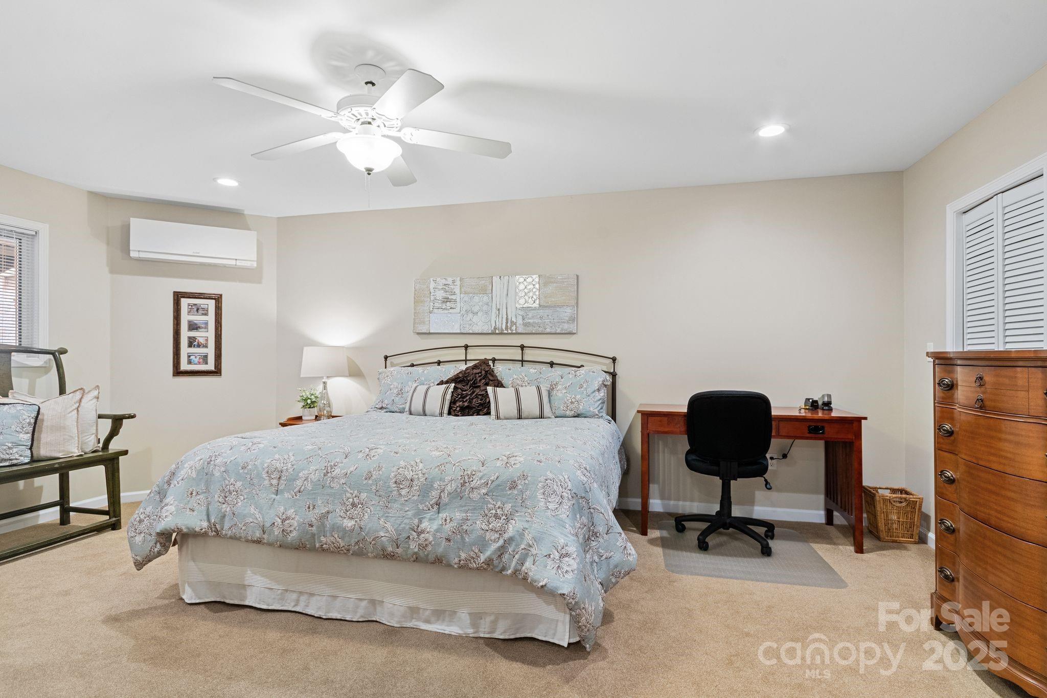 17 Sweetwater Oaks Drive