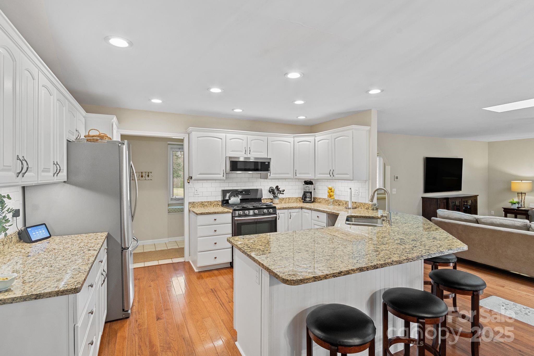 17 Sweetwater Oaks Drive