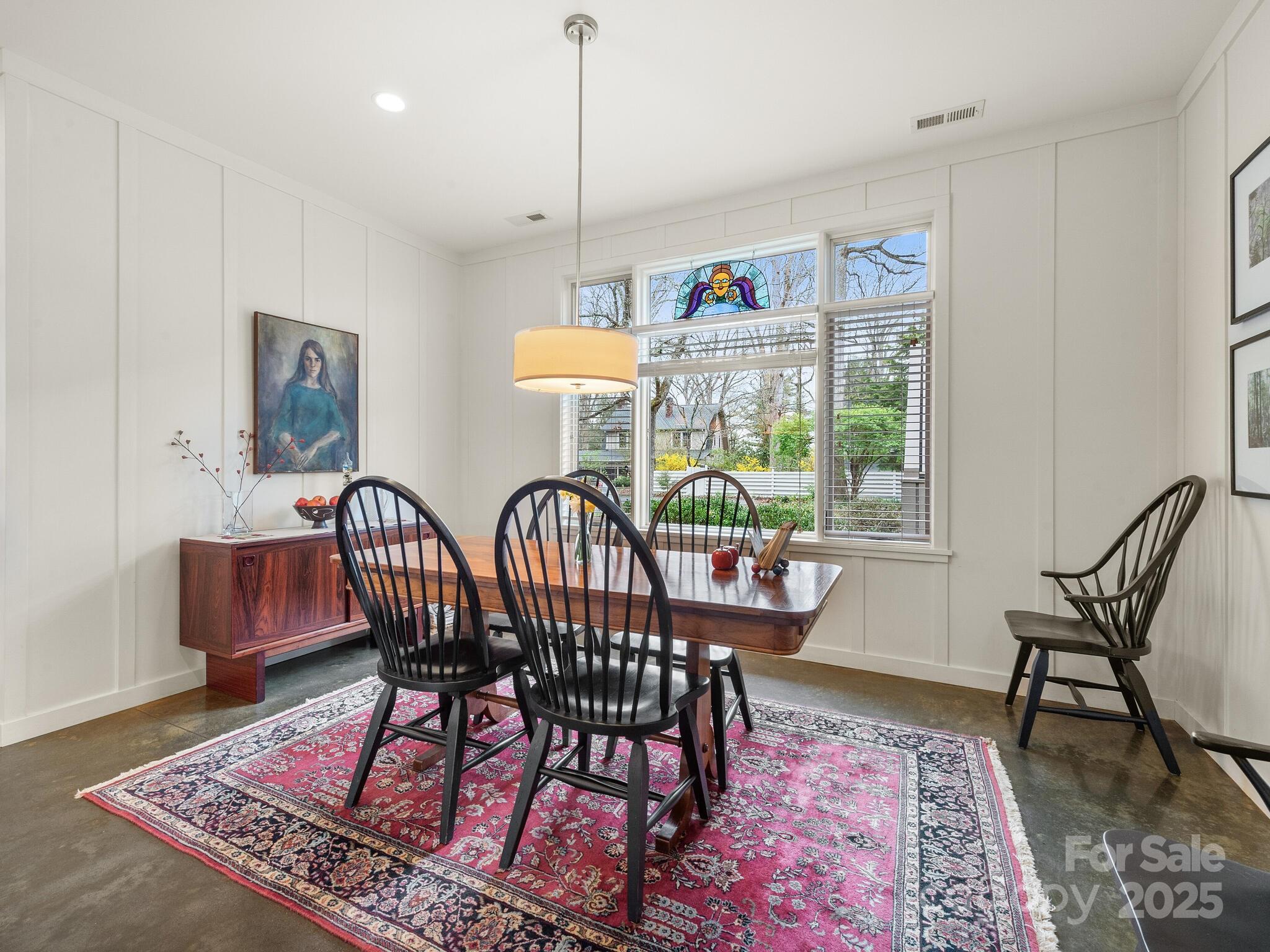 22 Lenoir Street
