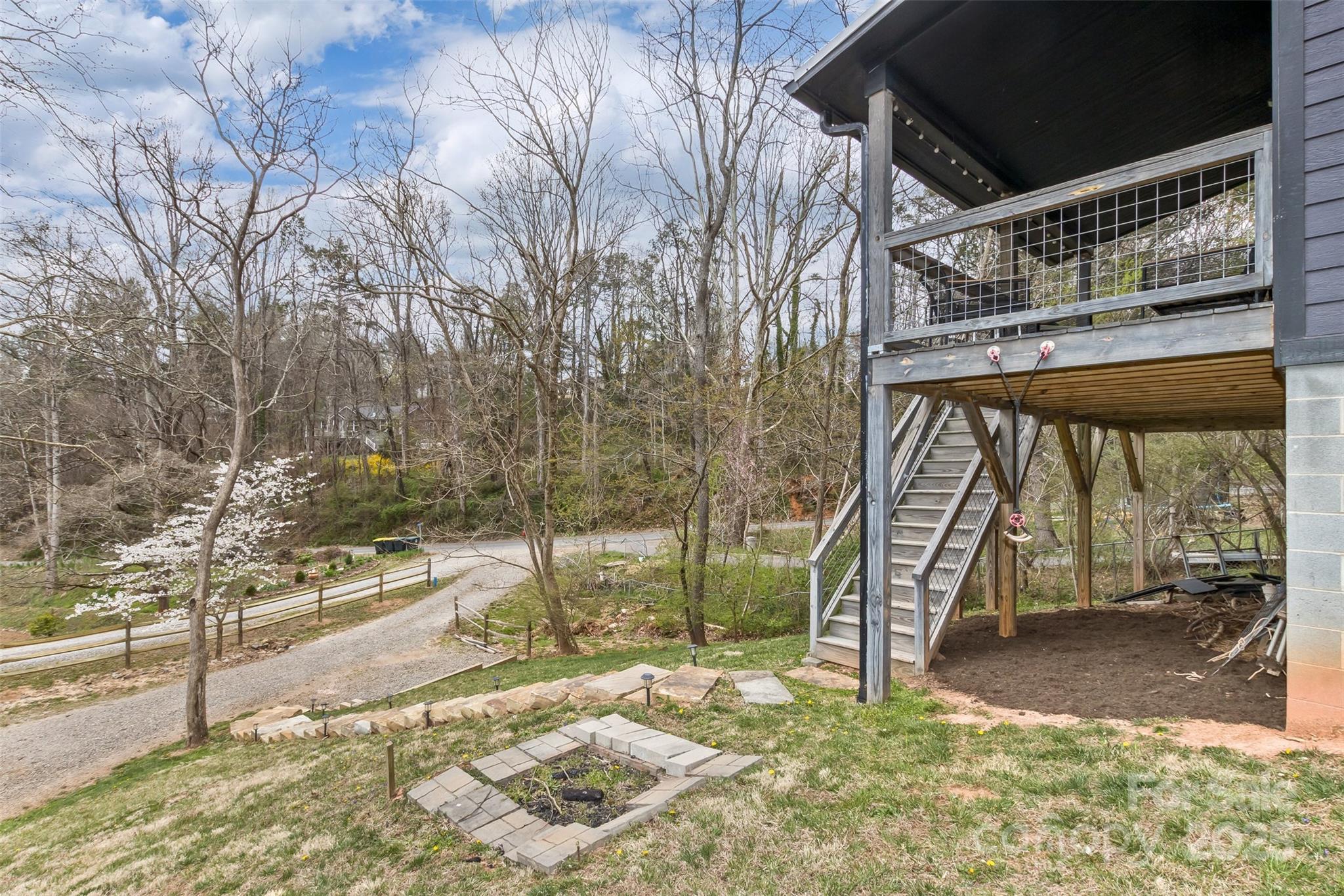 105 Annies Ridge Road