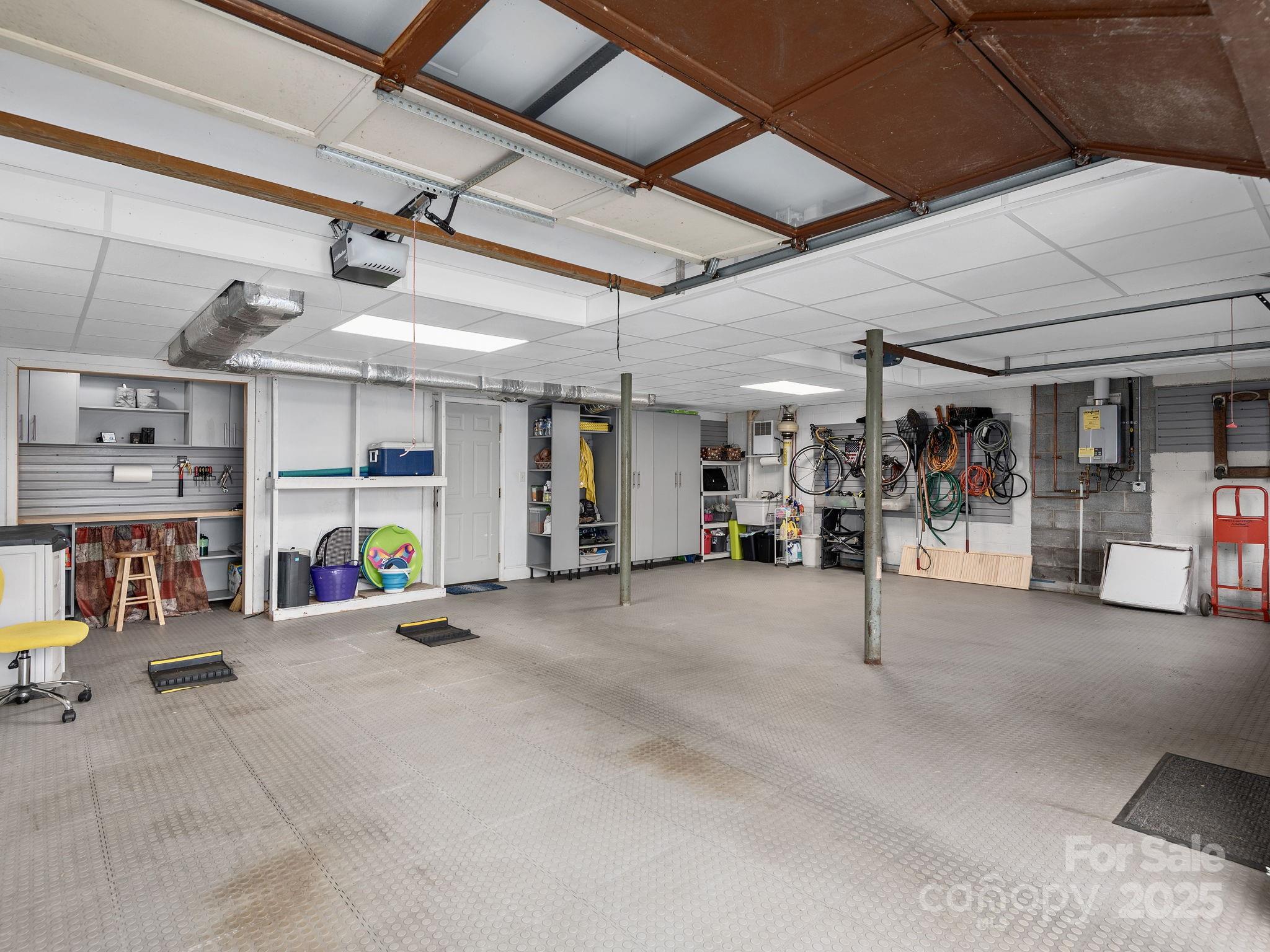 324 Woody Lane
