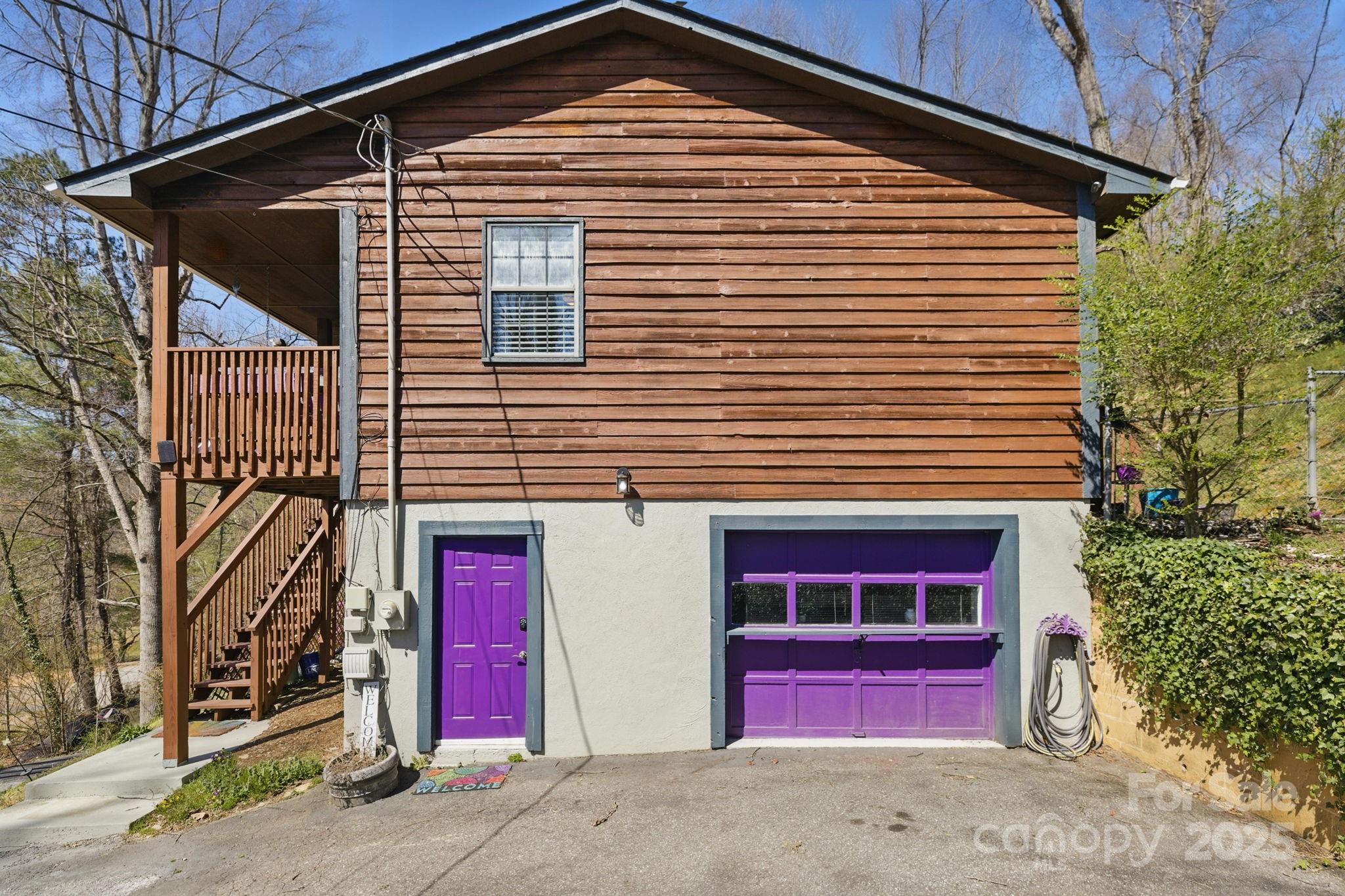 39 Lakeside Drive