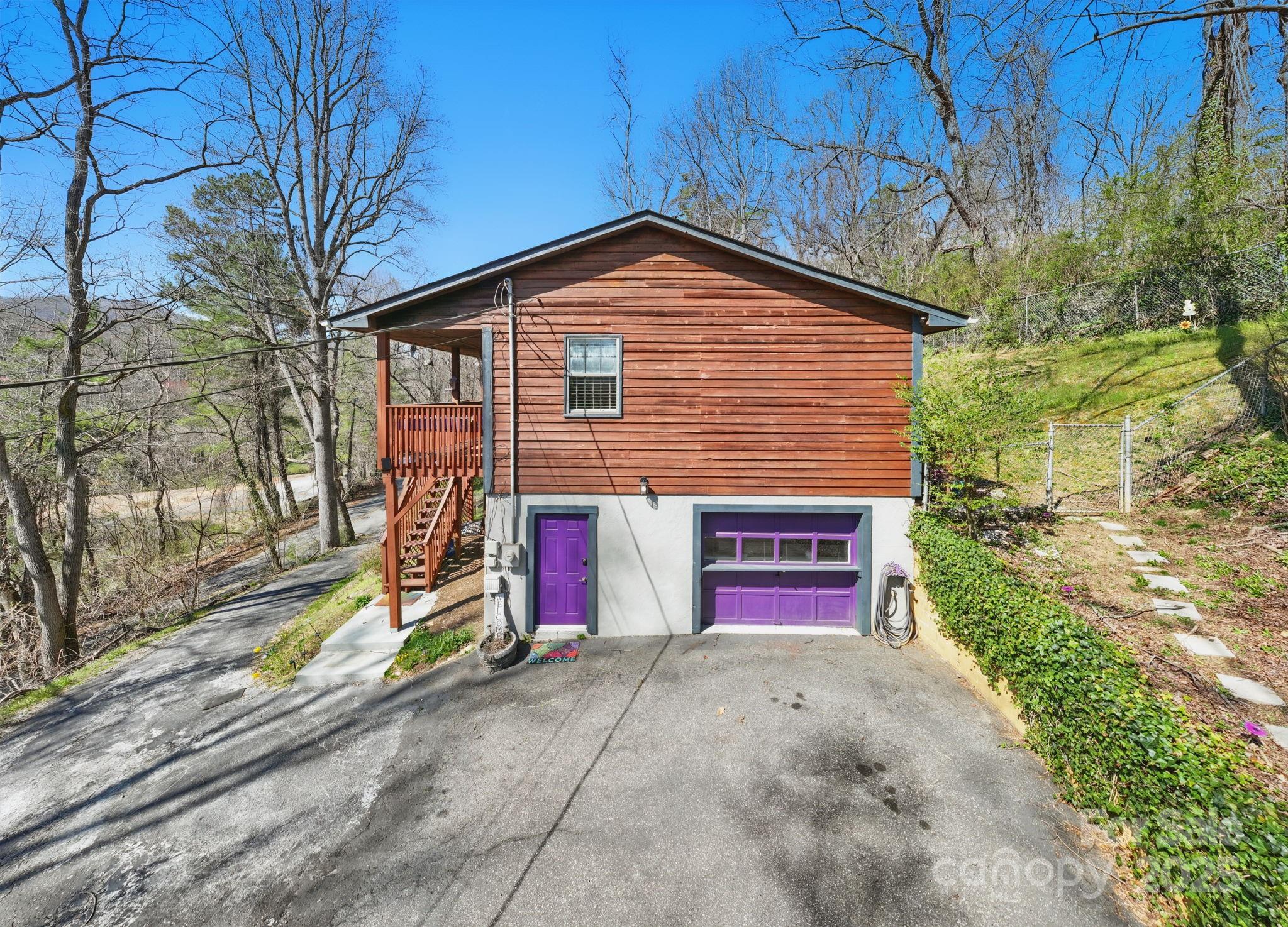 39 Lakeside Drive