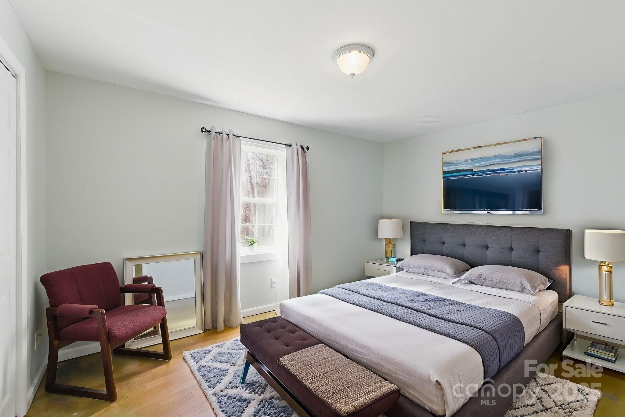 39 Lakeside Drive