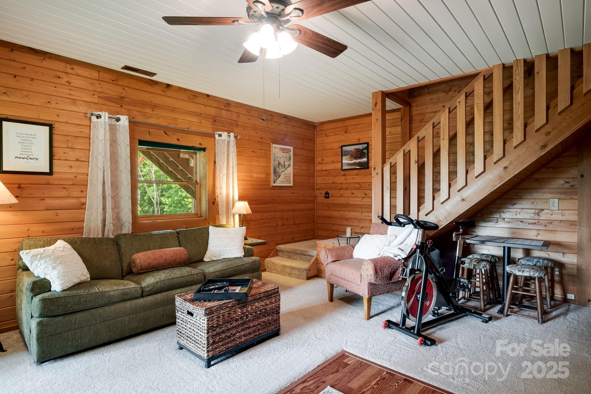 290 Tango Lane
